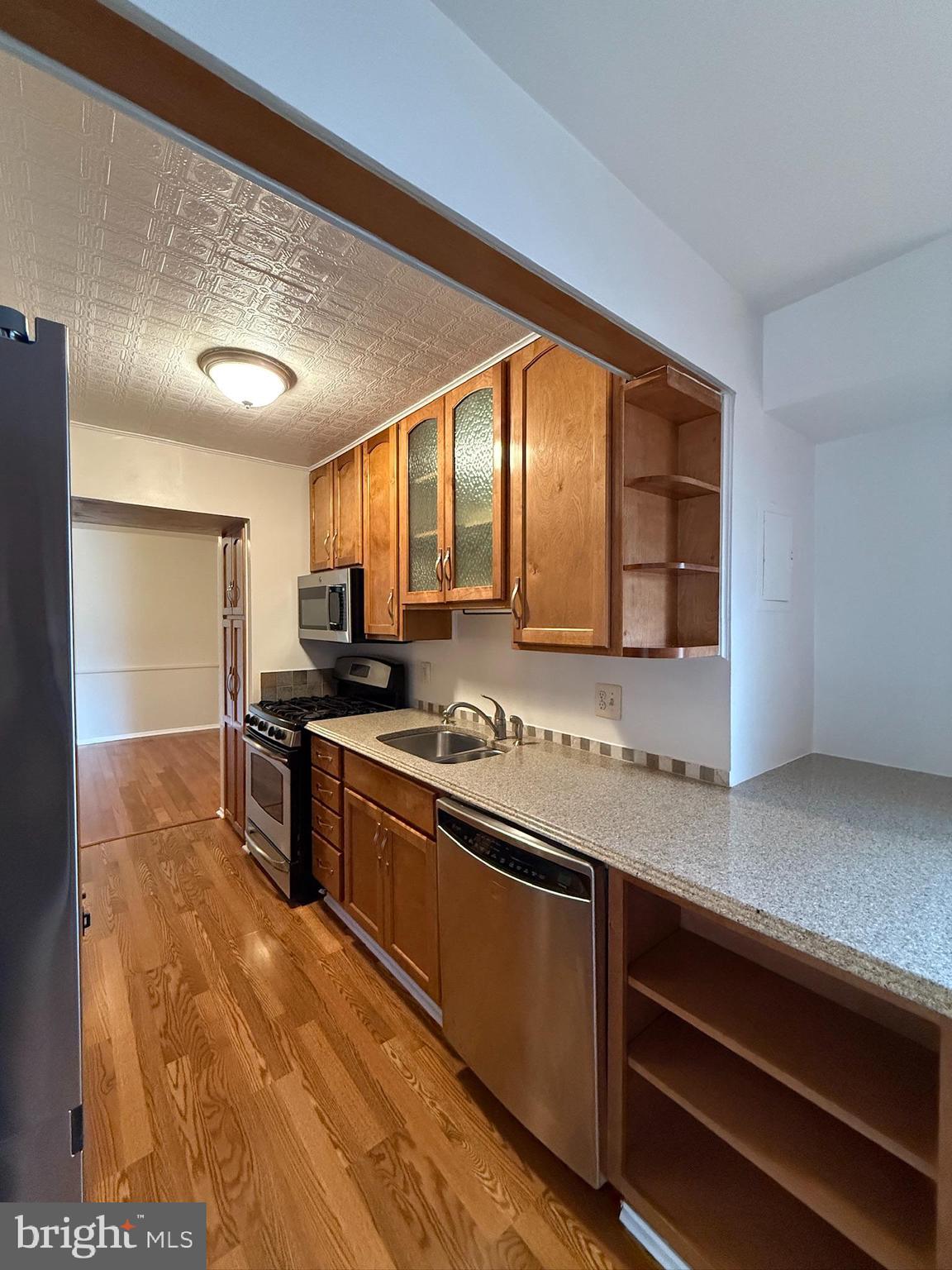 CHERRY GLEN CONDOS - Residential Lease