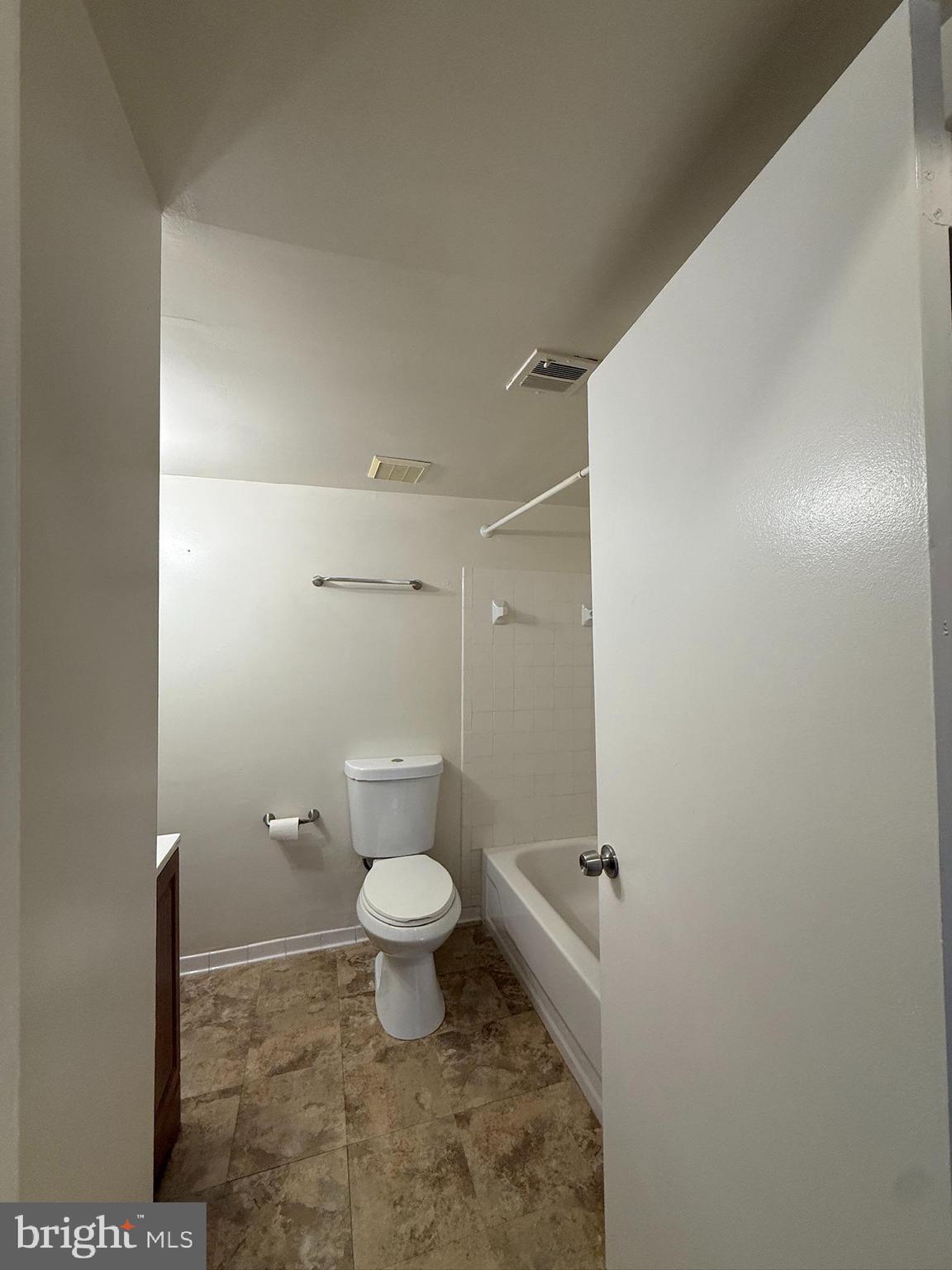 CHERRY GLEN CONDOS - Residential Lease