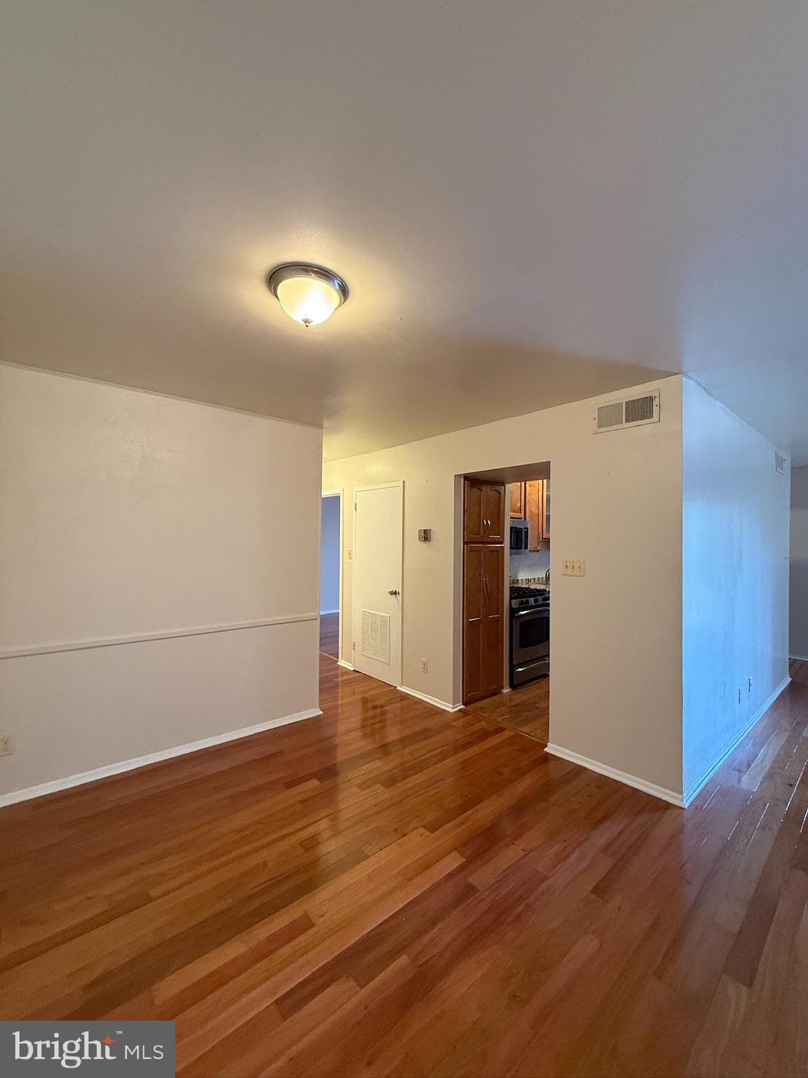 CHERRY GLEN CONDOS - Residential Lease