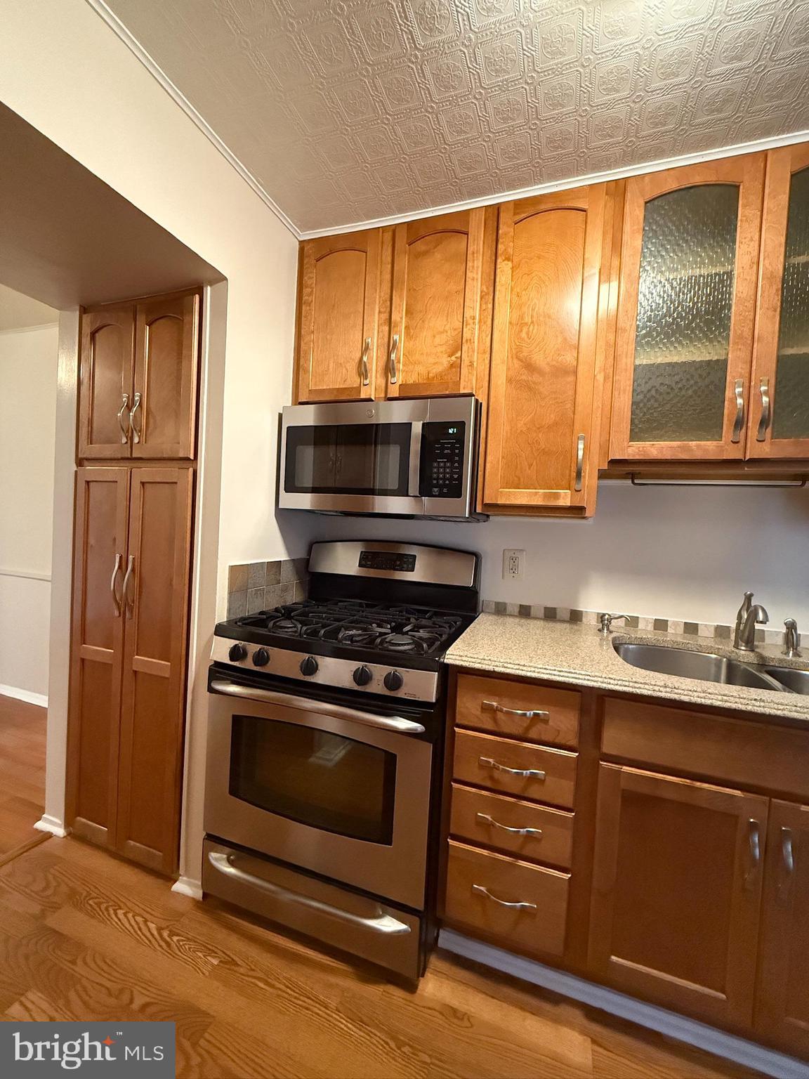 CHERRY GLEN CONDOS - Residential Lease