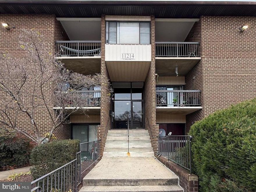 Beautiful and spacious 2-bedroom, 2-bath condo offering bright natural light and an open layout. Large living area, well-sized bedrooms, and two full bathrooms provide comfort and convenience. Enjoy a private balcony, ample storage, and in-unit comfort. Close to major commuter routes, shopping, dining, and public transportation. Move-in ready and available immediately!