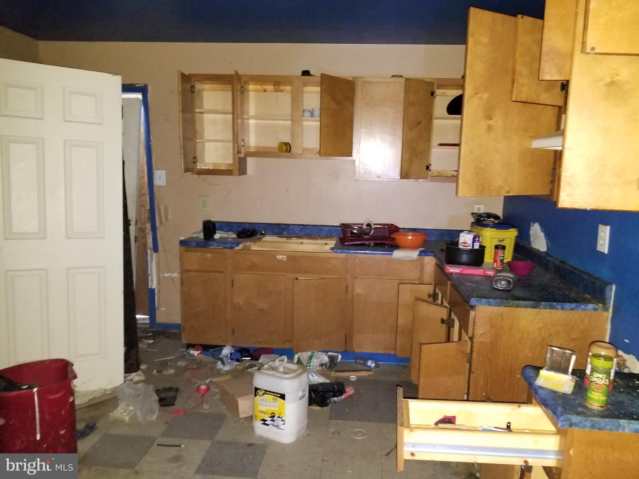 BROADWAY EAST - Residential