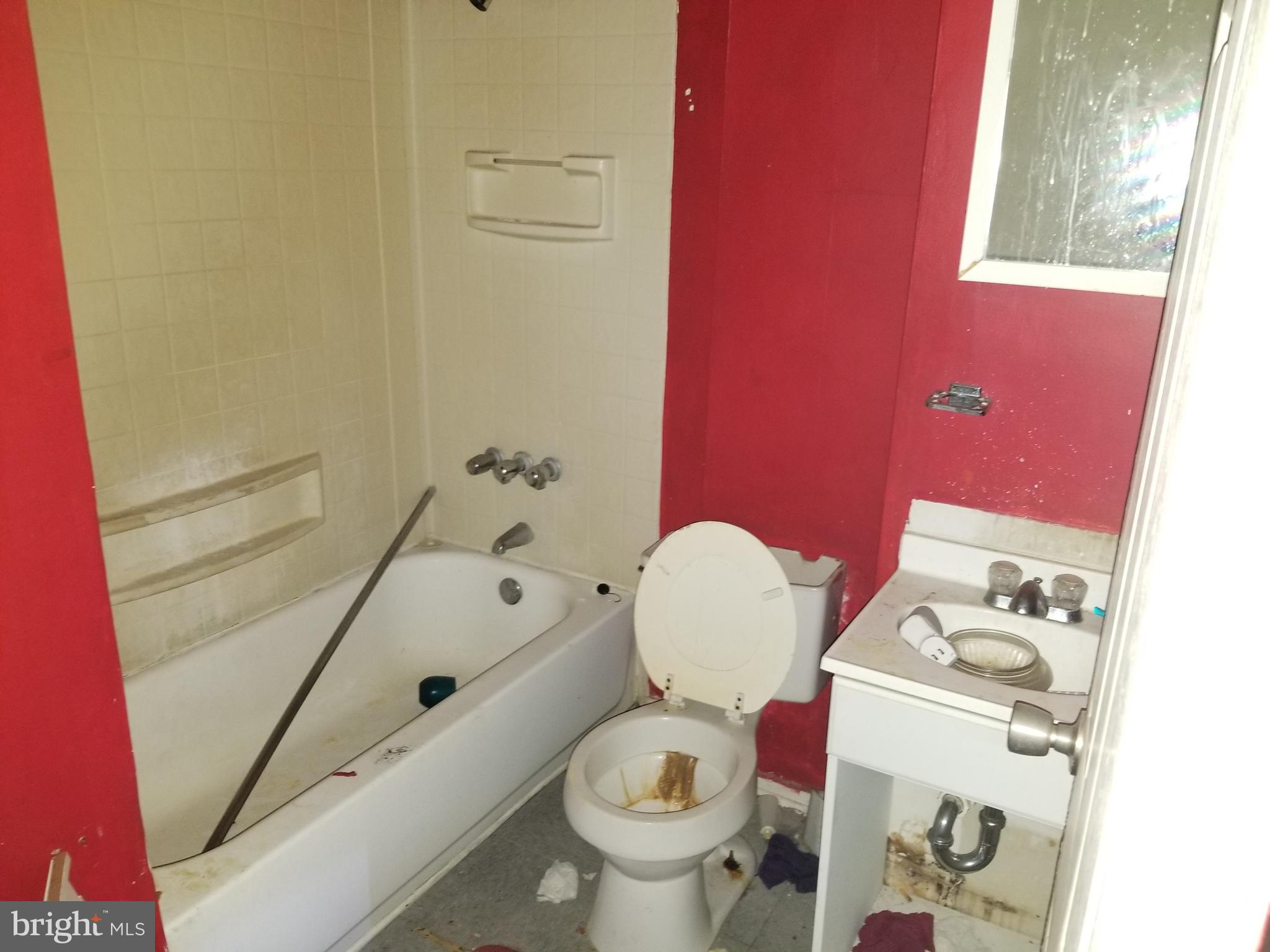 BROADWAY EAST - Residential