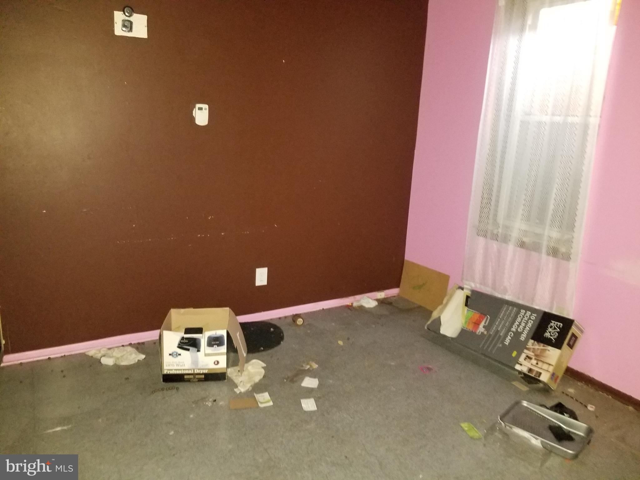 BROADWAY EAST - Residential