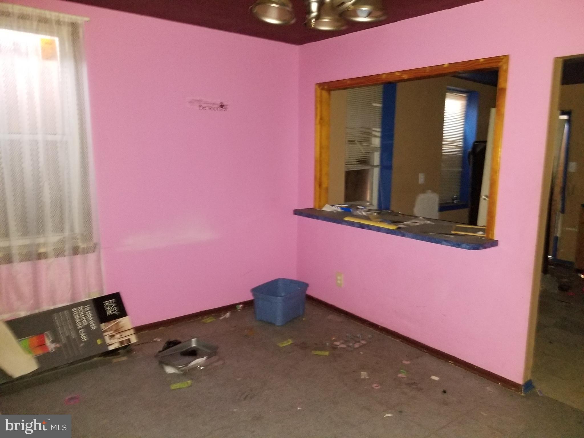 BROADWAY EAST - Residential