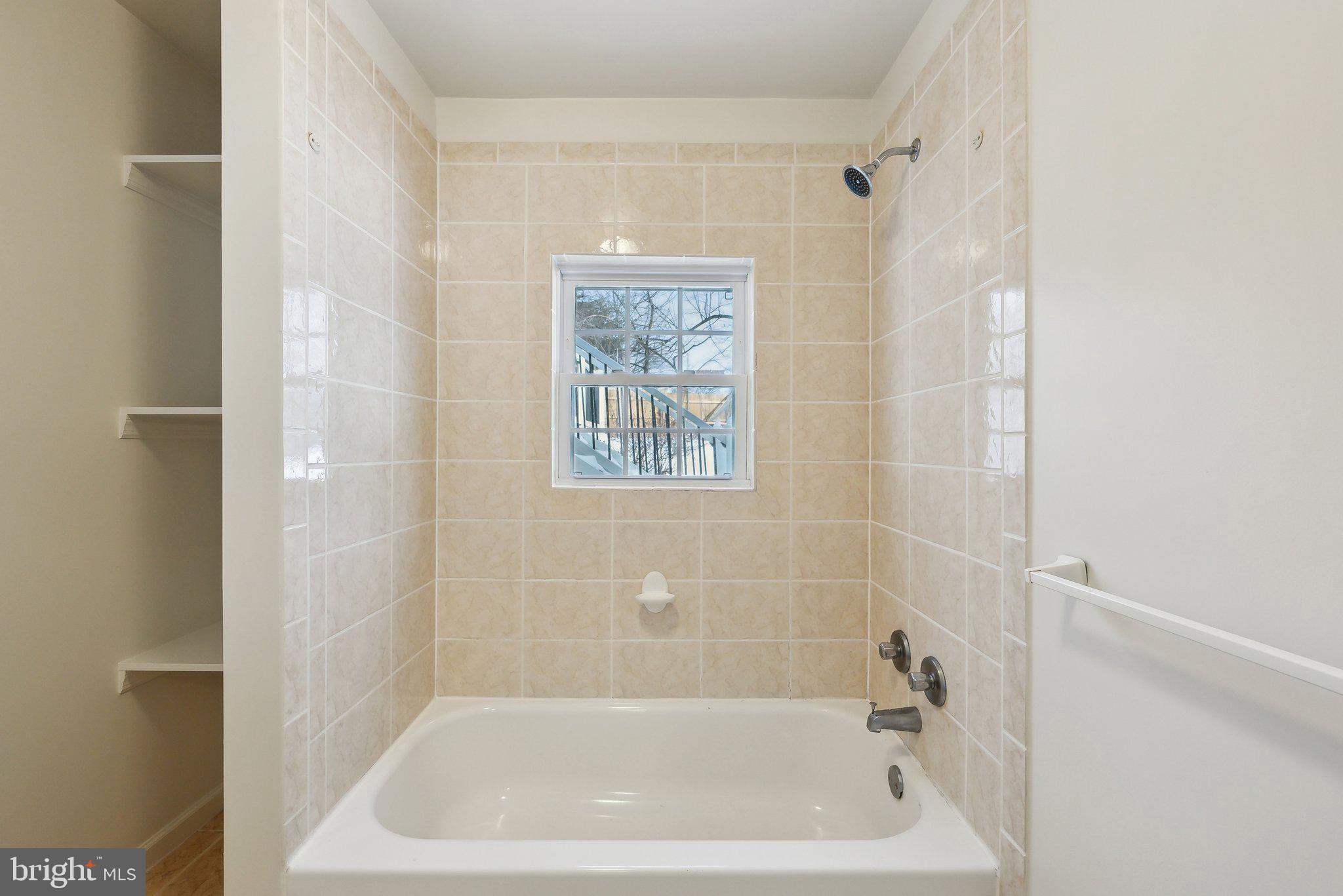 KENSINGTON - Residential