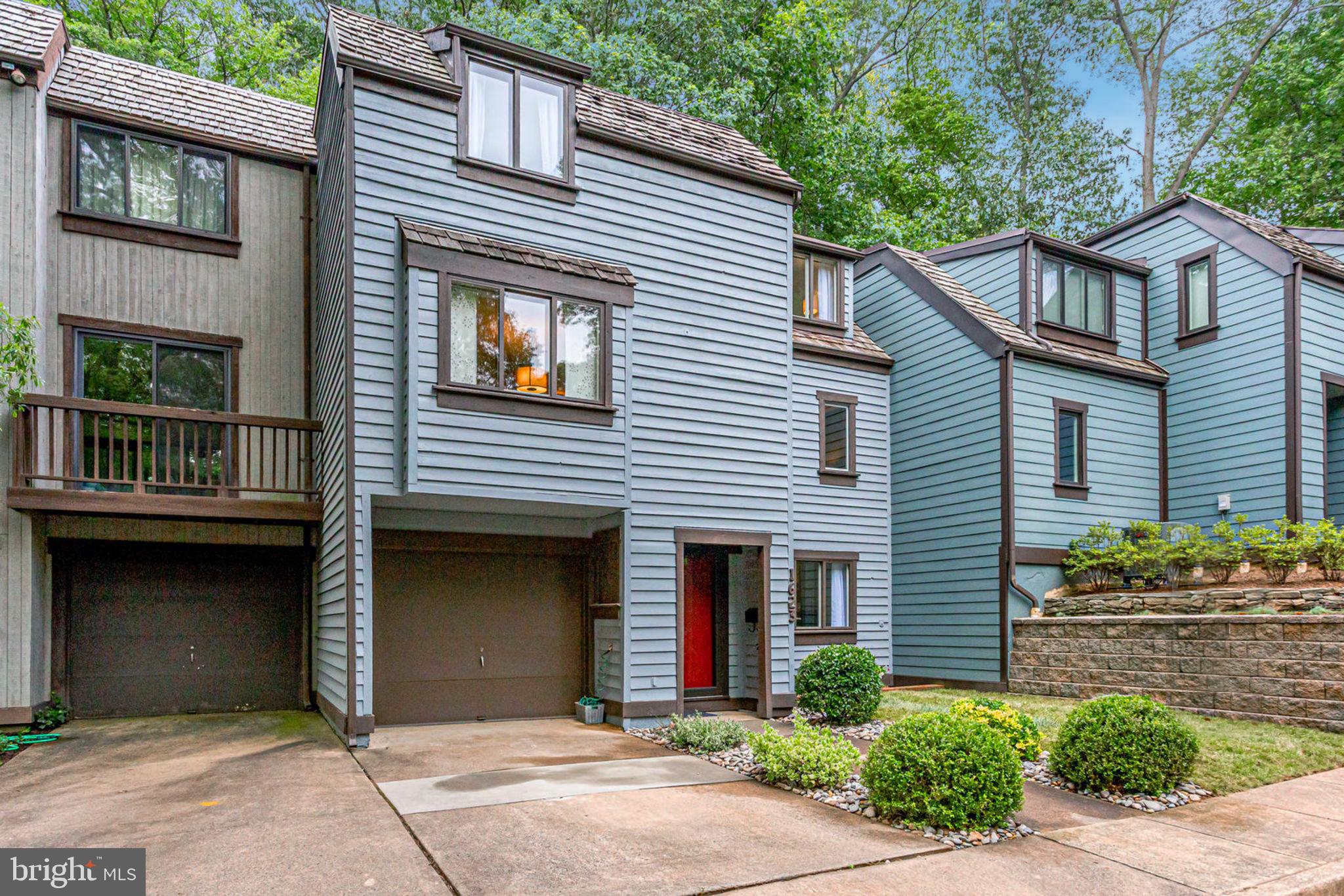 RESTON - Residential