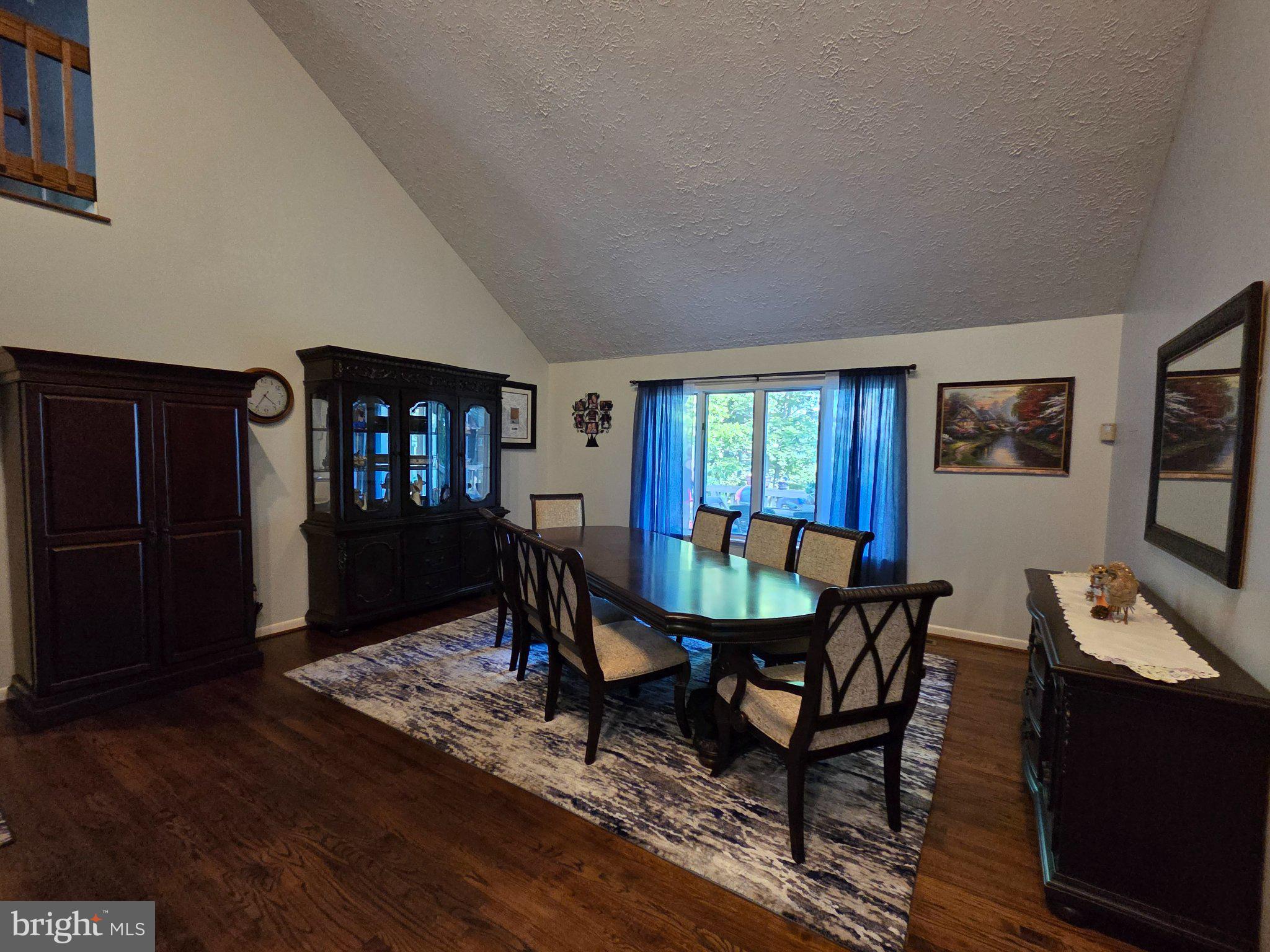 KENMAR MANOR - Residential