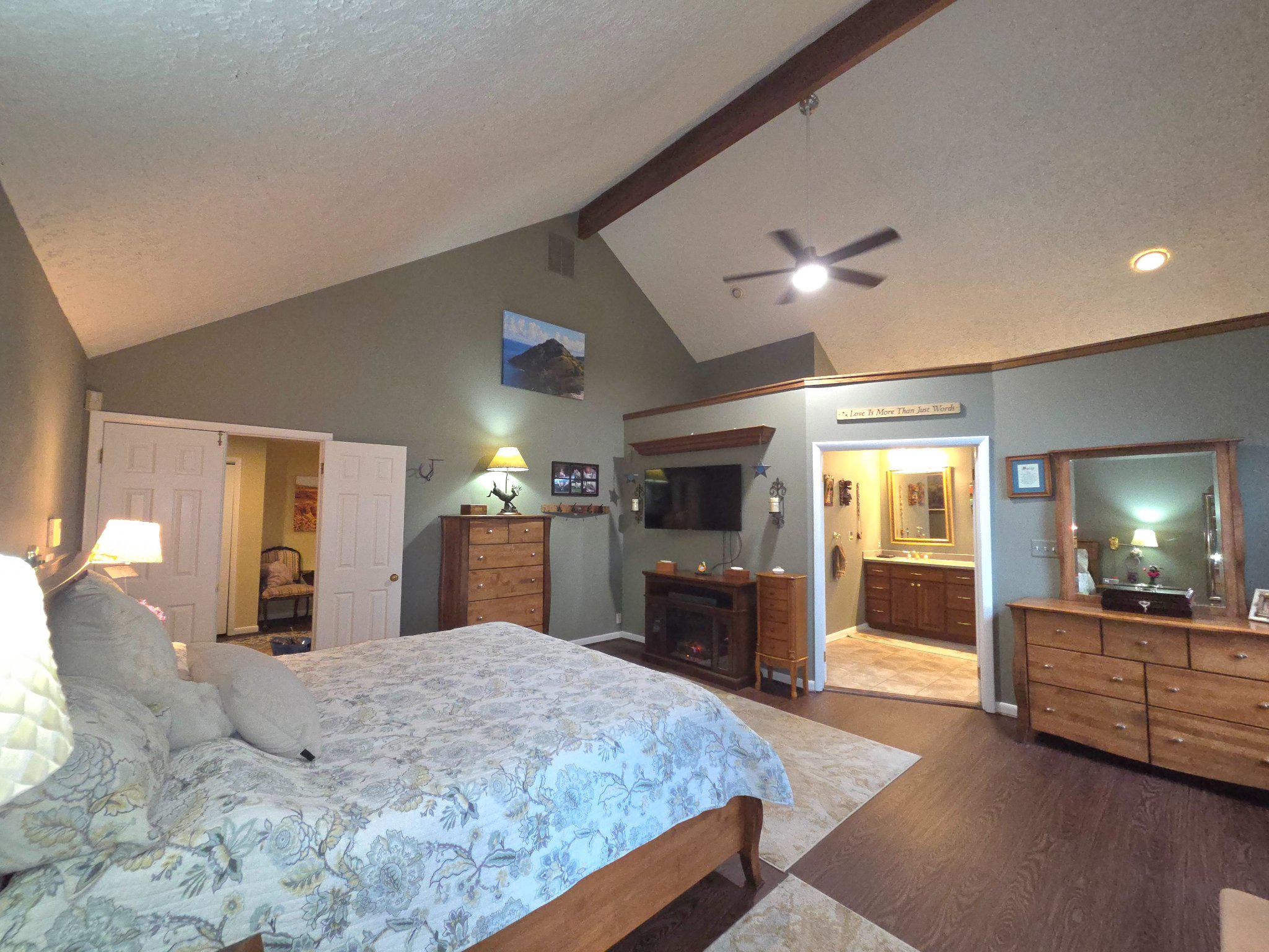 KENMAR MANOR - Residential