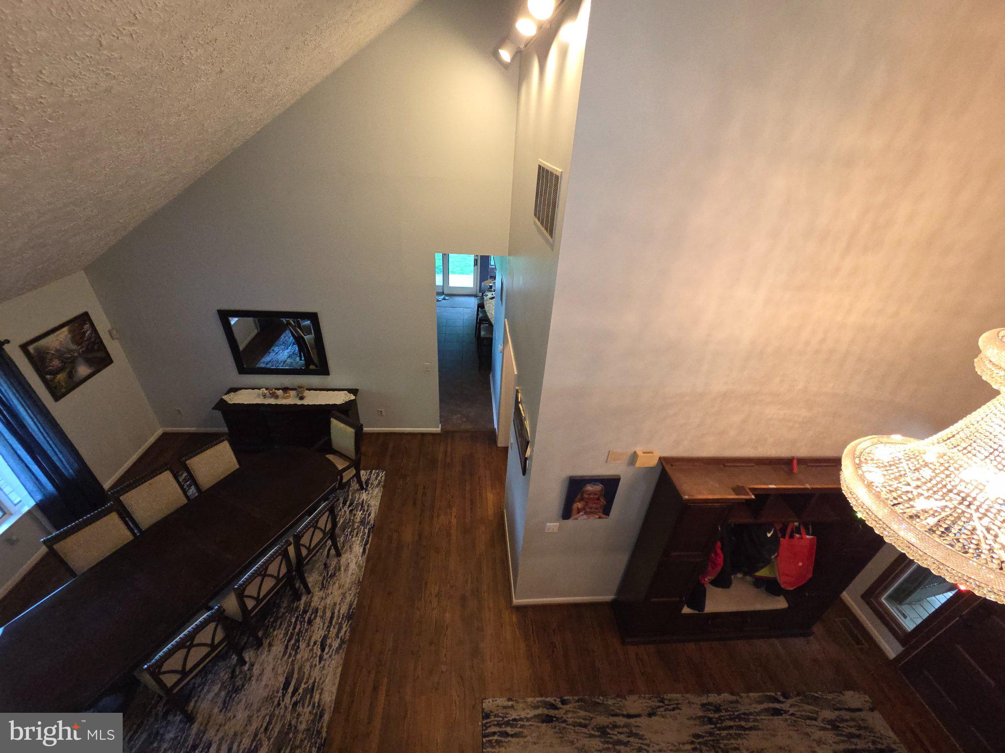 KENMAR MANOR - Residential