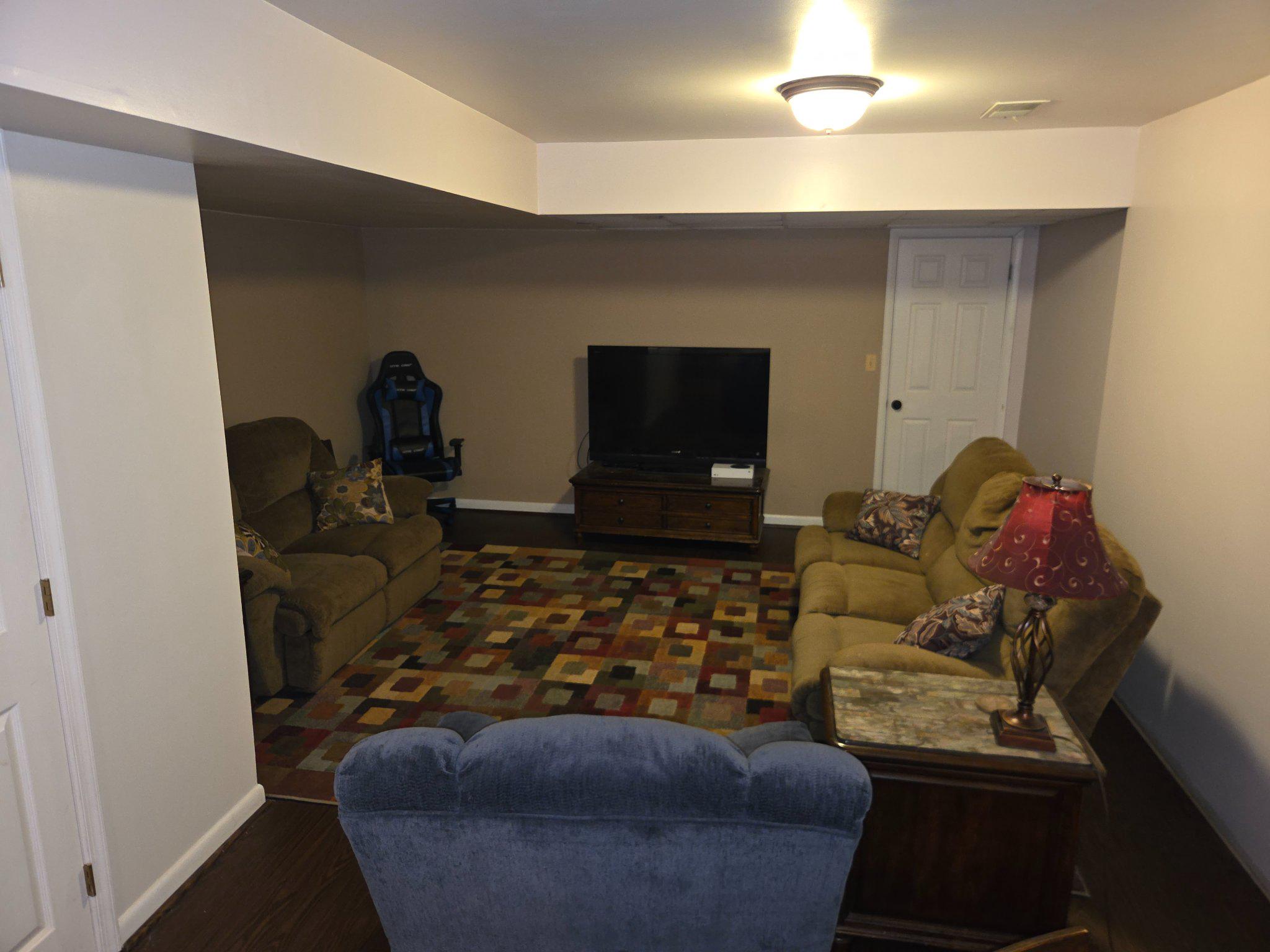 KENMAR MANOR - Residential