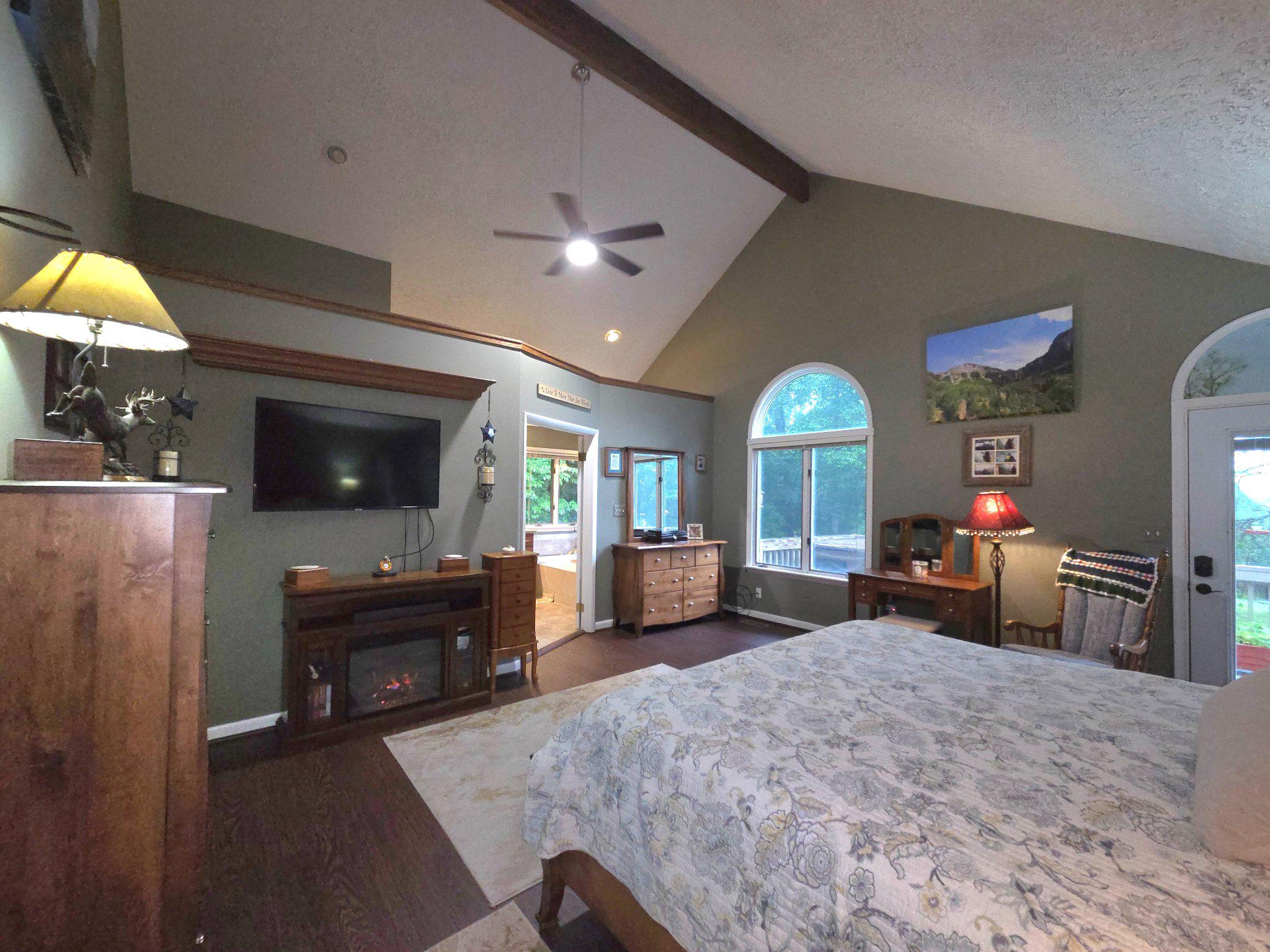 KENMAR MANOR - Residential