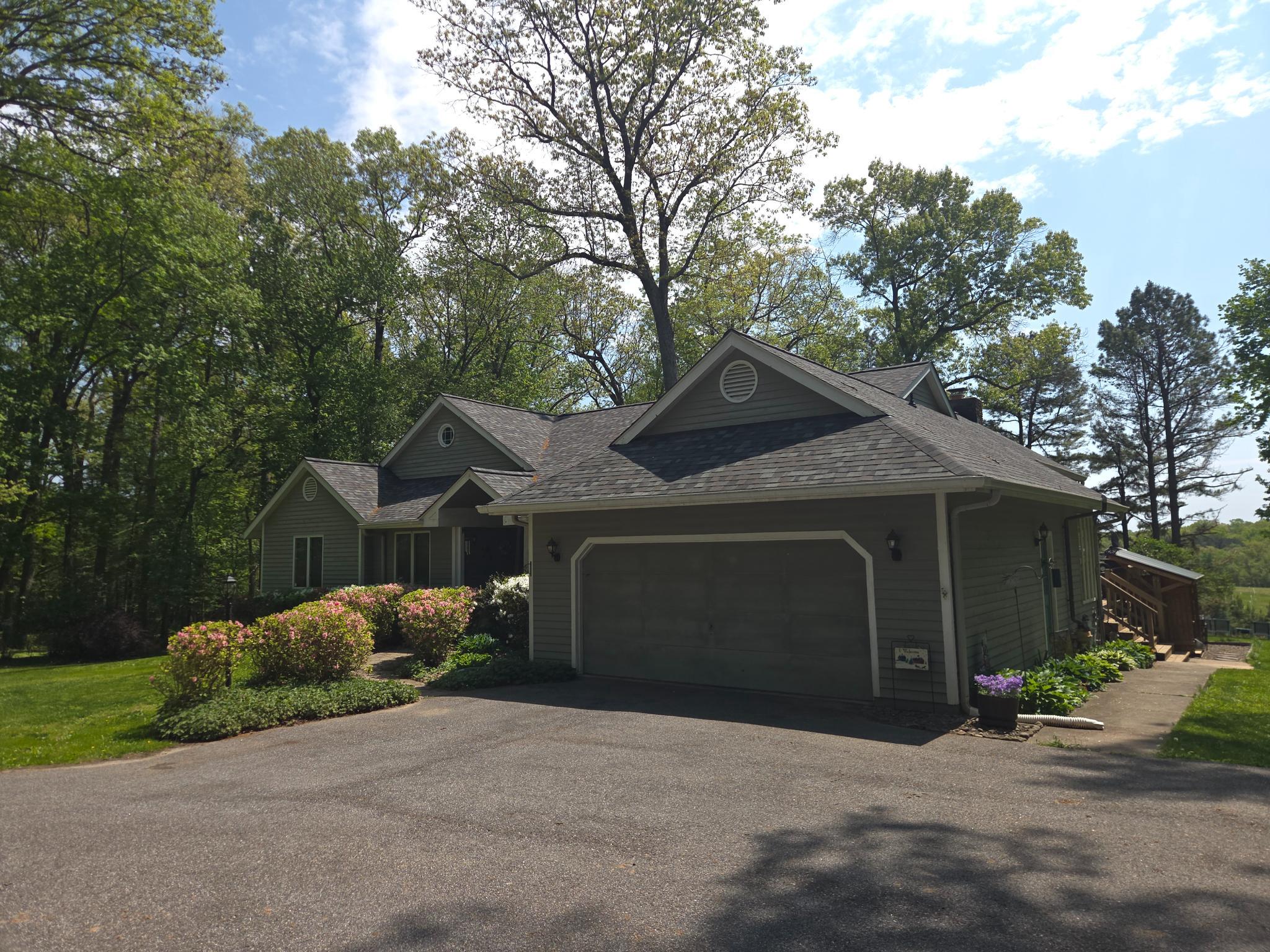 KENMAR MANOR - Residential