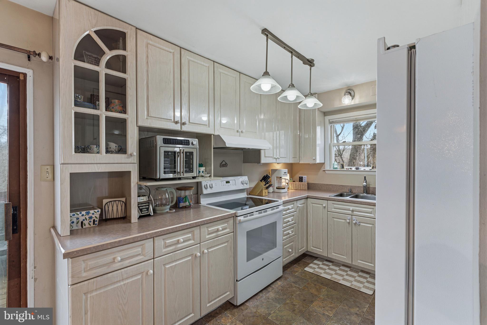 WEDGEWOOD ESTATES - Residential