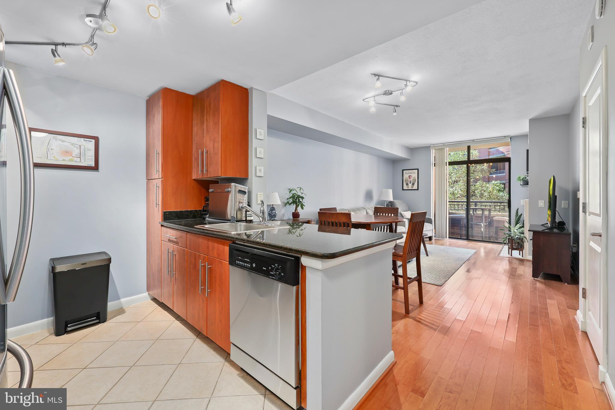 1021 N GARFIELD STREET 328