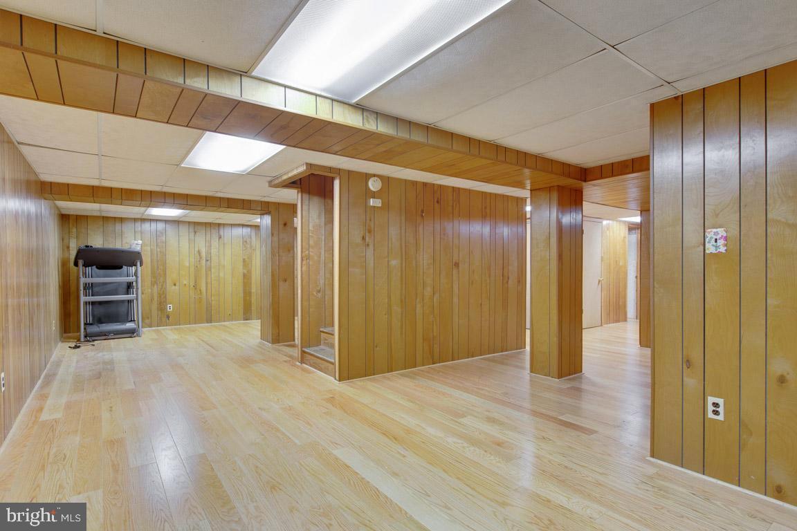 HILLANDALE FOREST - Residential