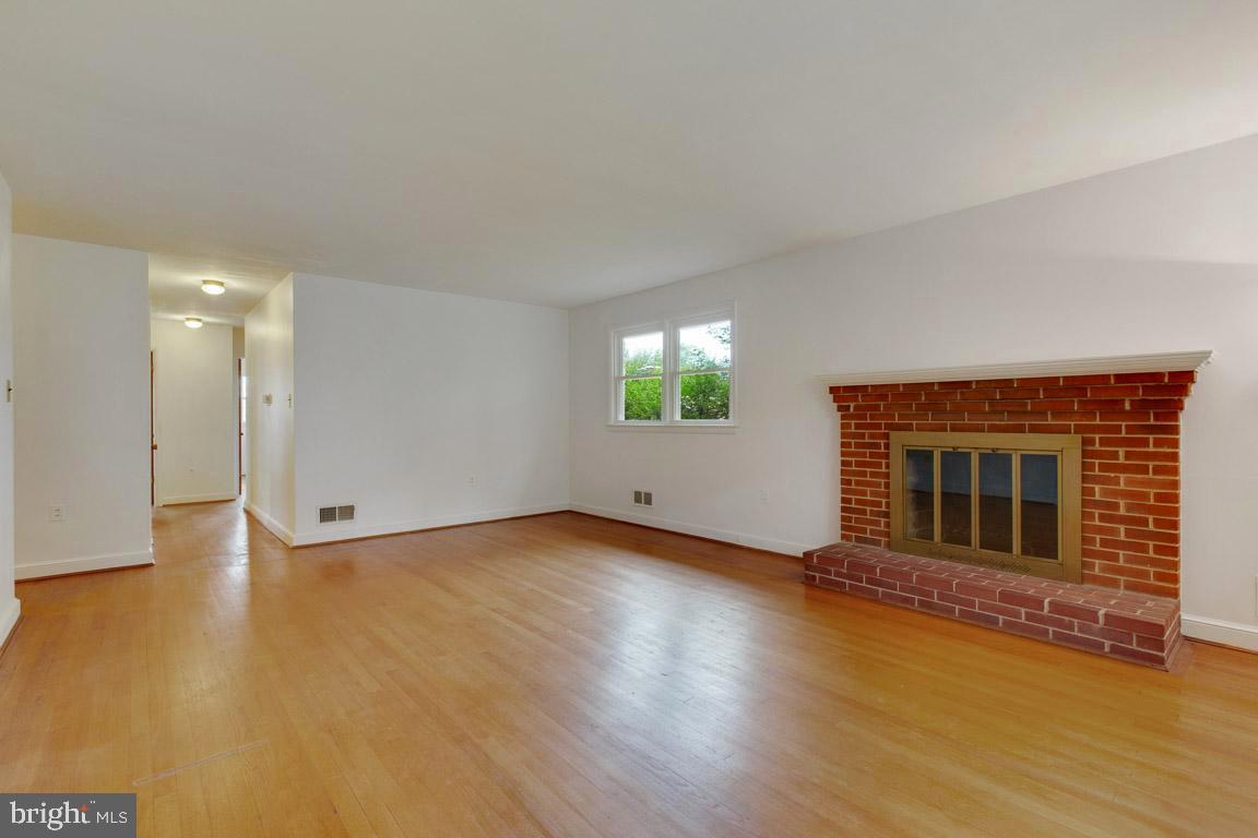 HILLANDALE FOREST - Residential