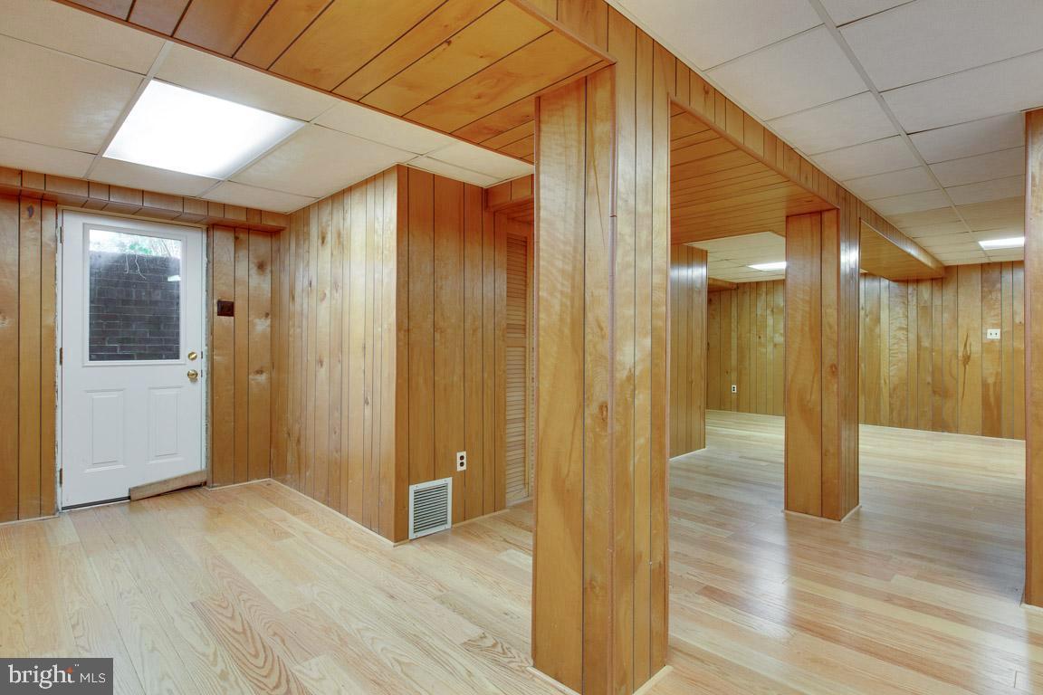 HILLANDALE FOREST - Residential