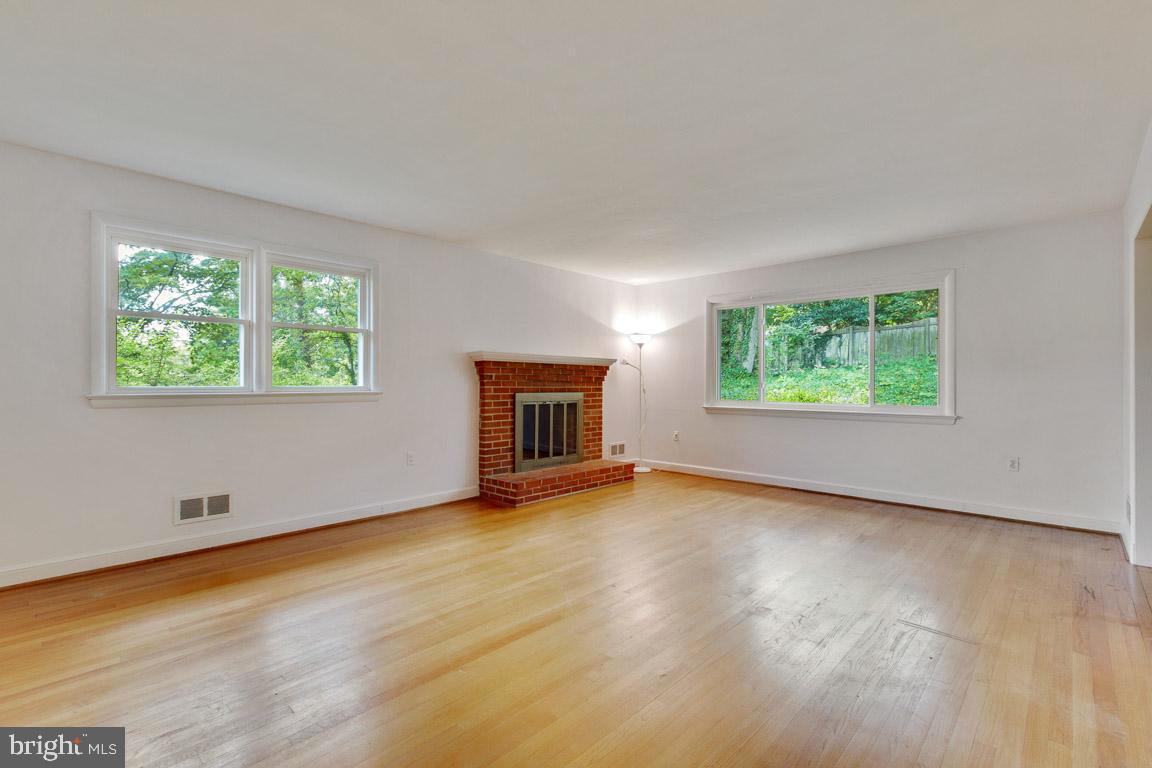 HILLANDALE FOREST - Residential