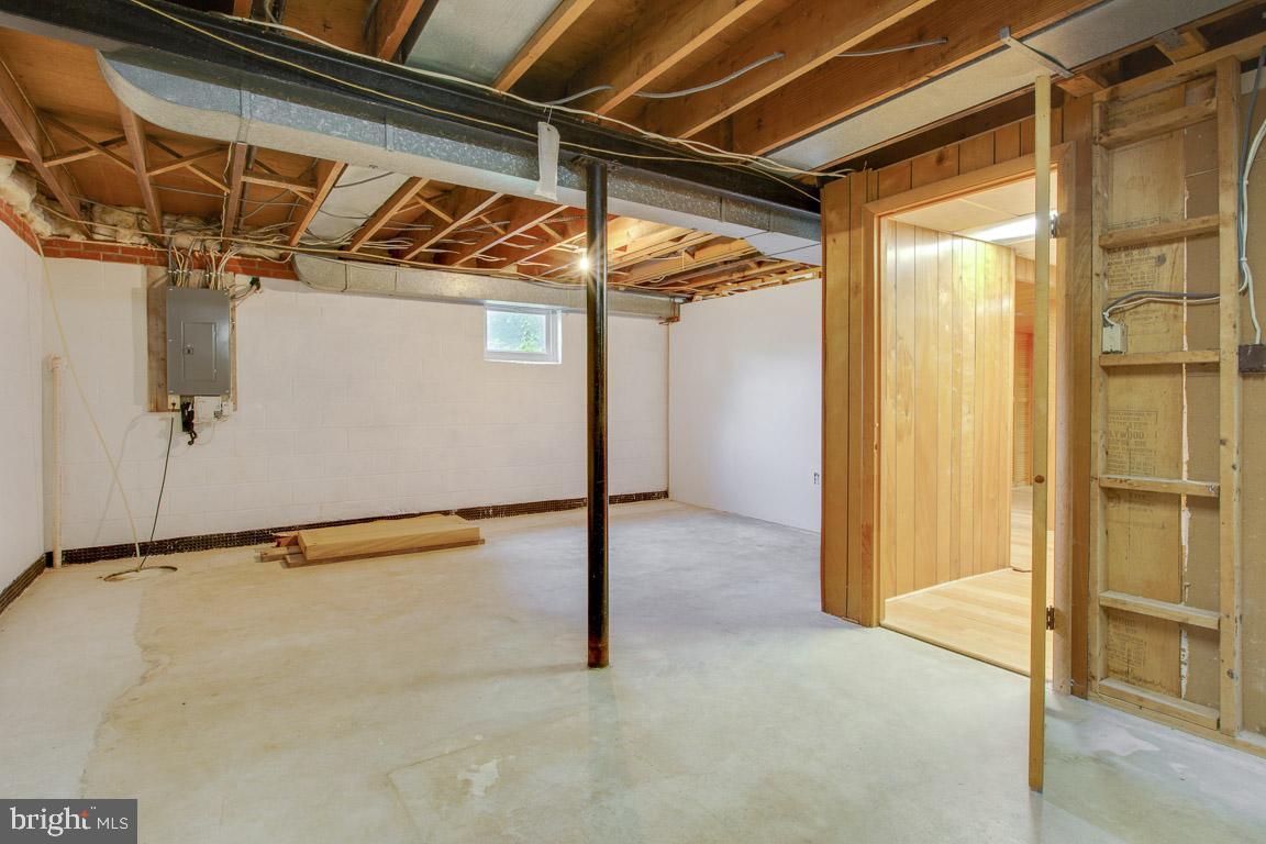 HILLANDALE FOREST - Residential