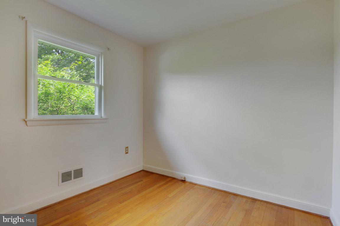 HILLANDALE FOREST - Residential