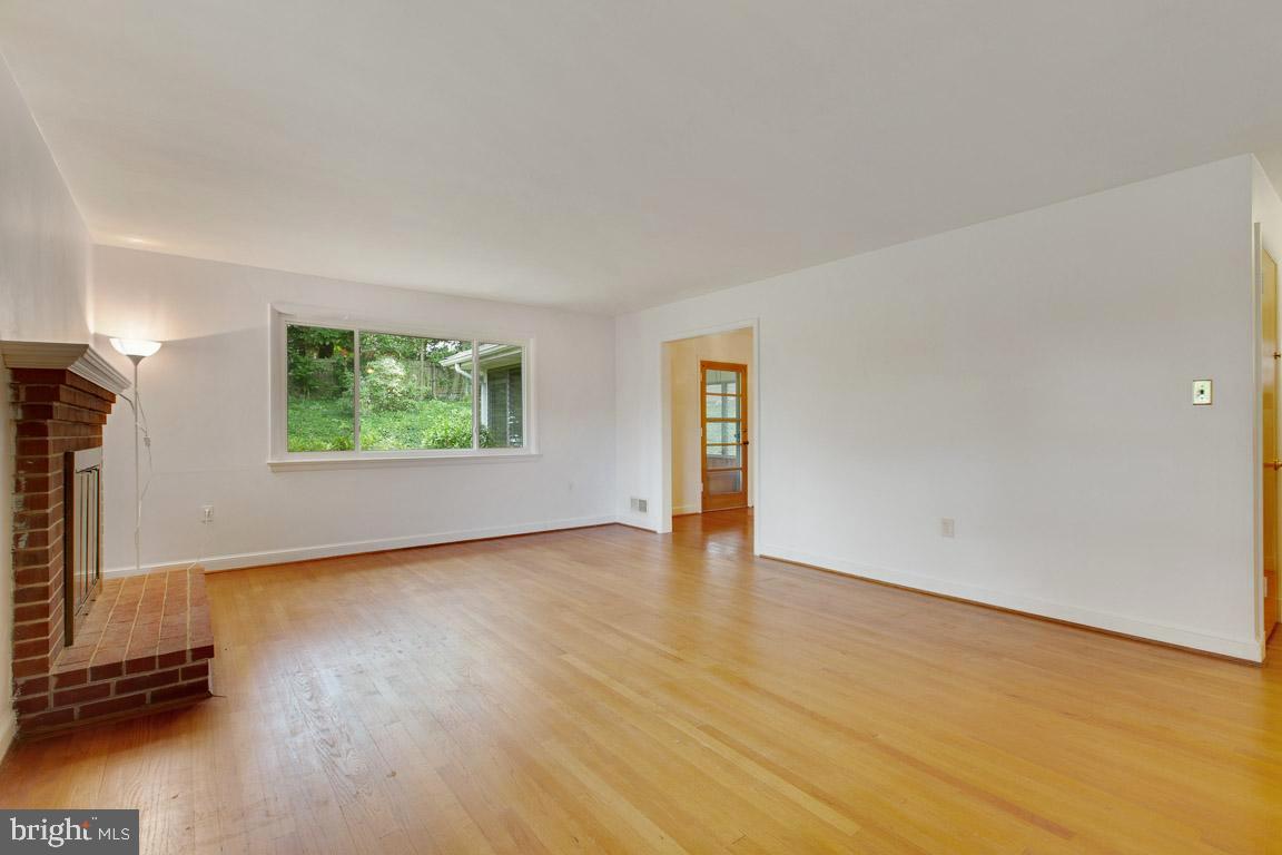 HILLANDALE FOREST - Residential