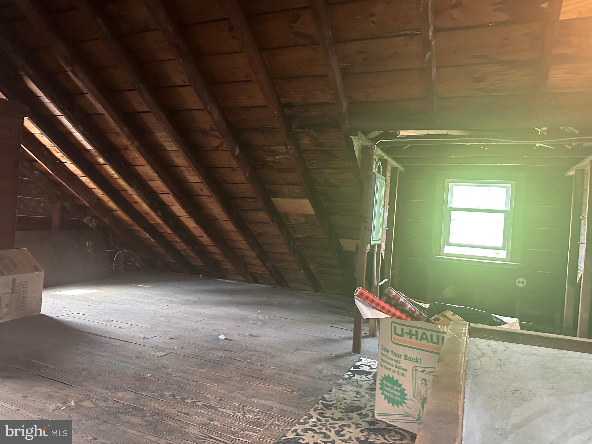 GLENSIDE - Residential Lease