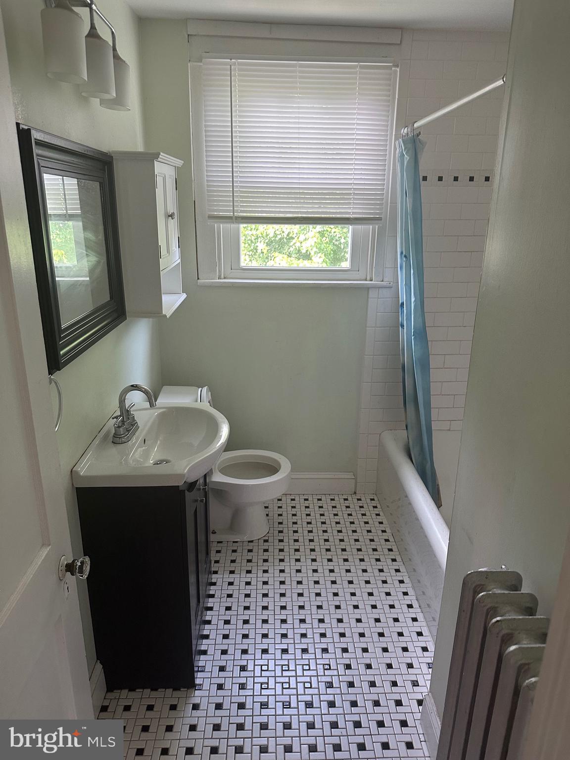 GLENSIDE - Residential Lease