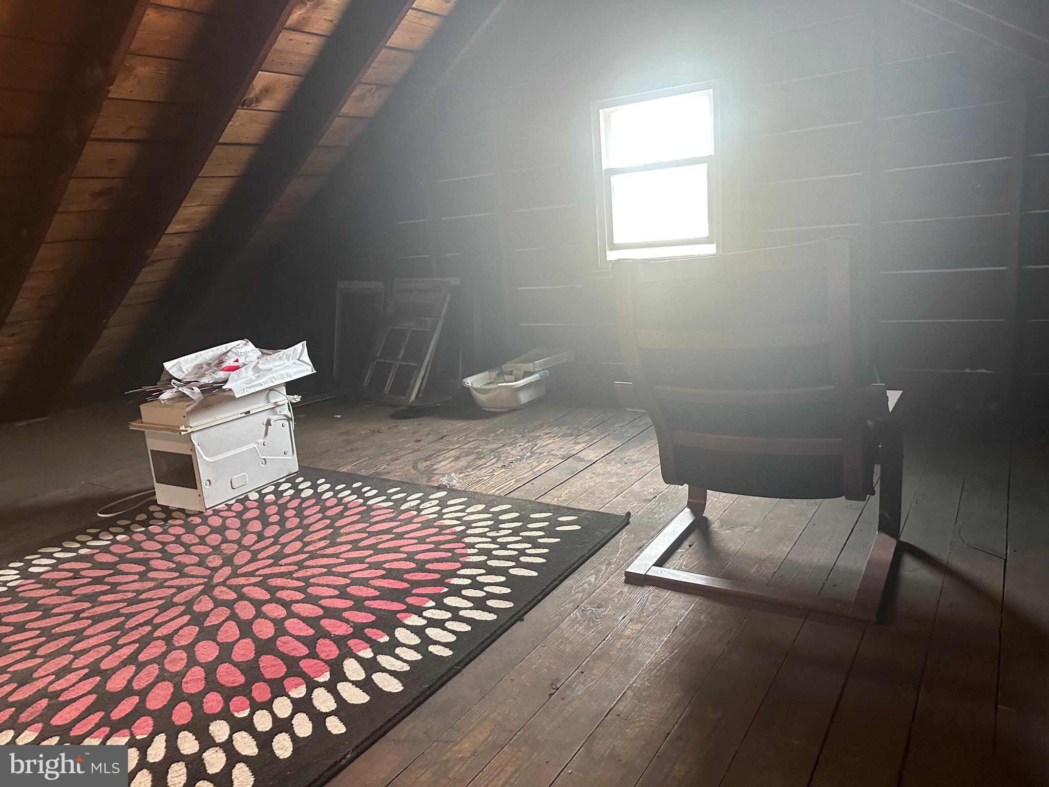 GLENSIDE - Residential Lease