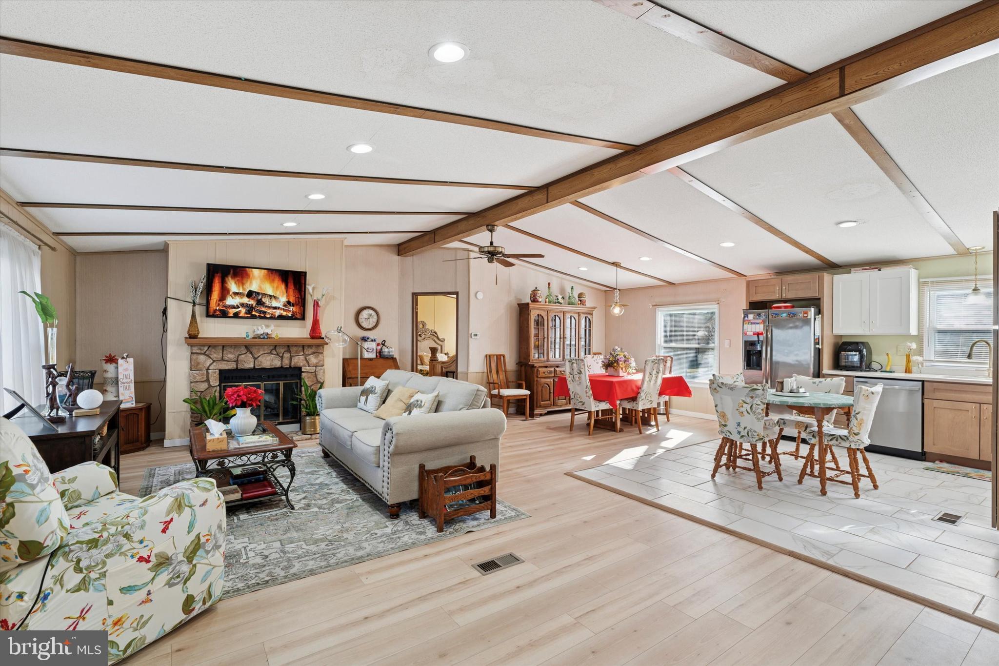 756 LOCUST COURT