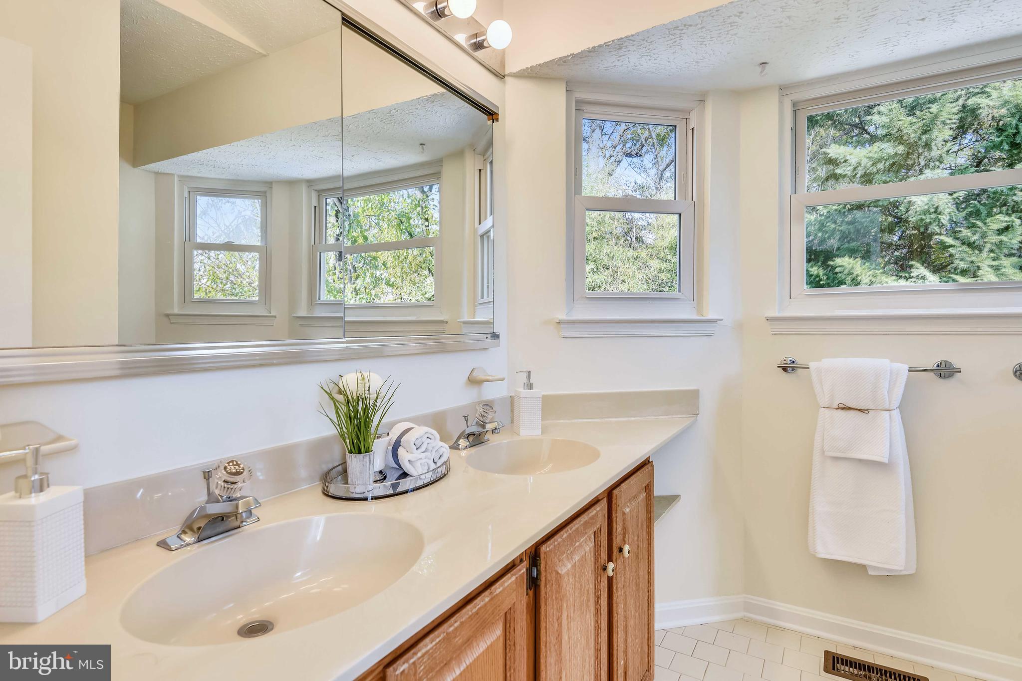 VILLAGE OF SEVERNA PARK - Residential