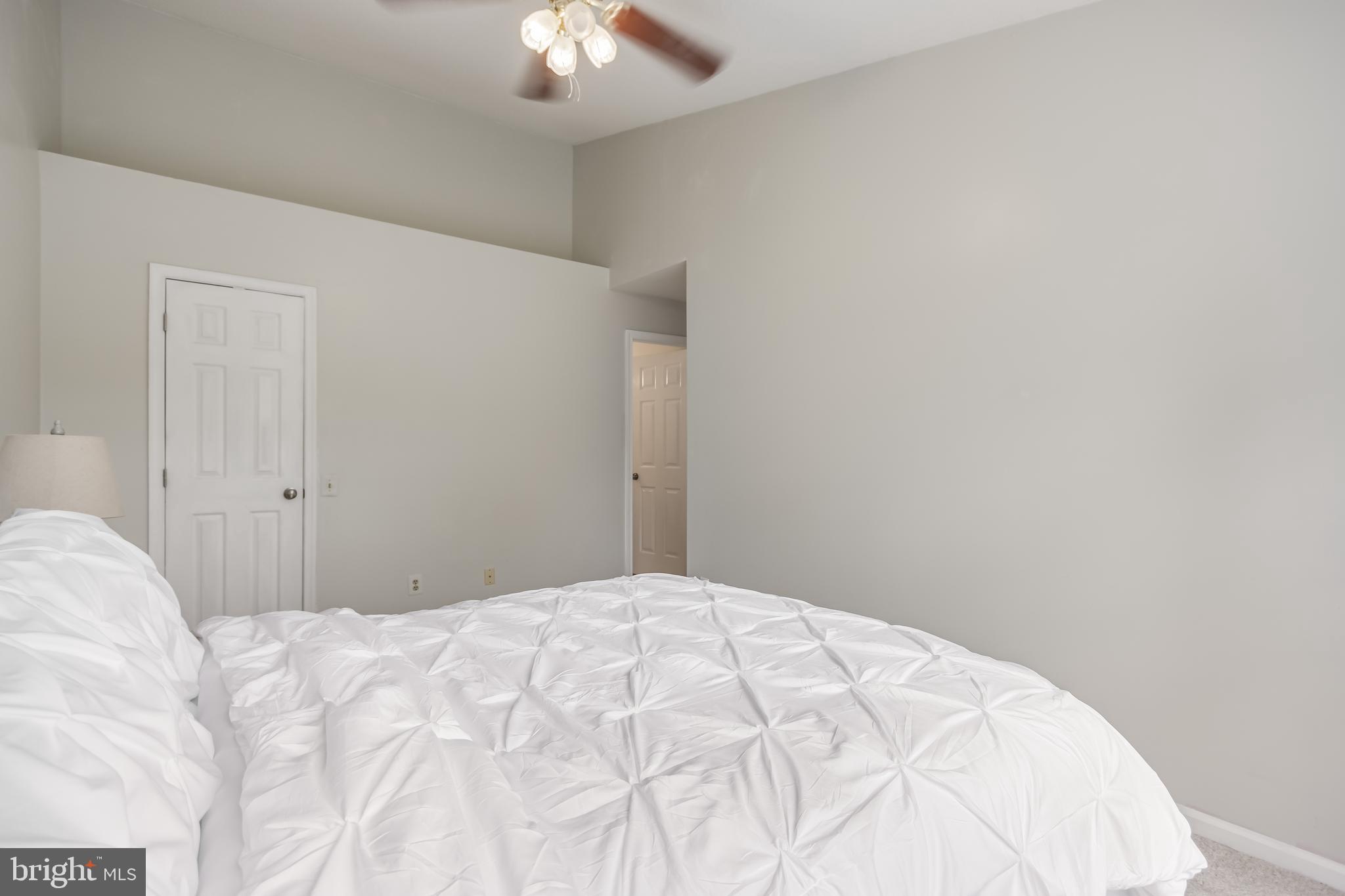 BULL RUN CONDO - Residential