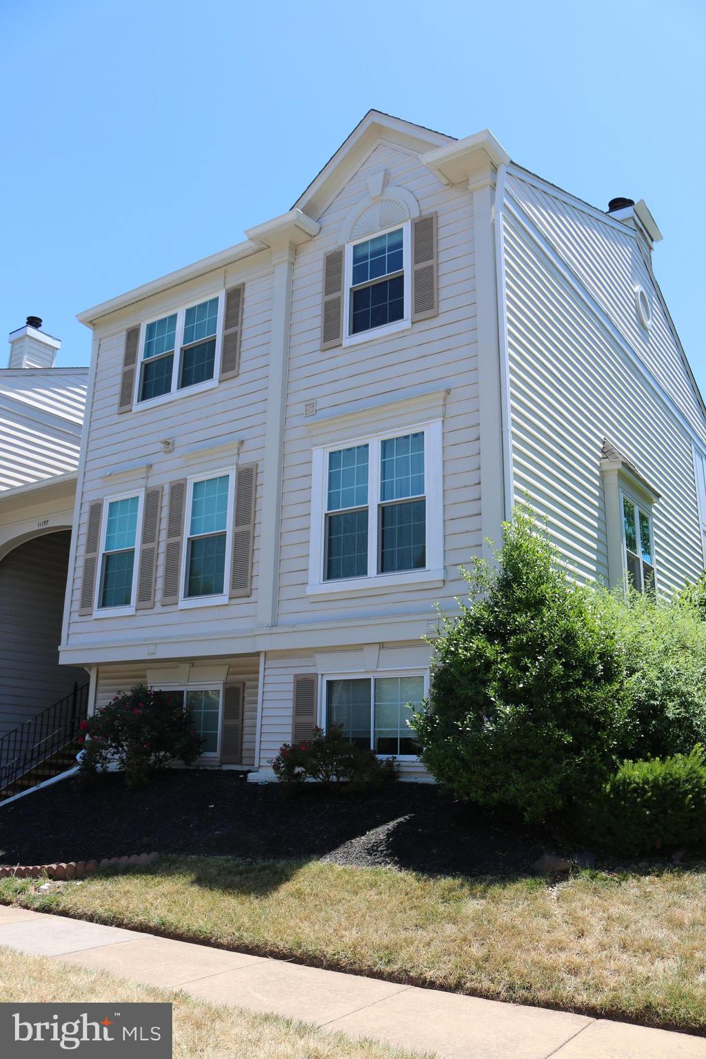 BULL RUN CONDO - Residential