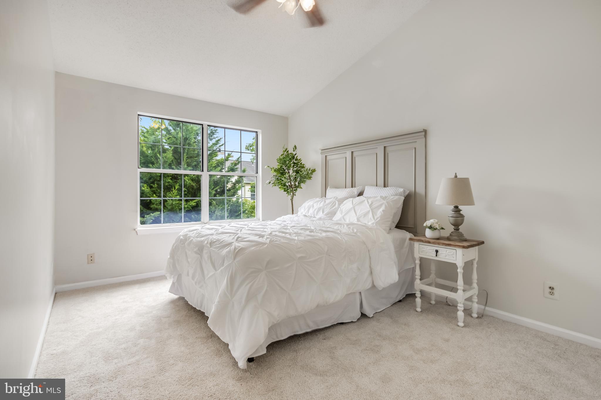 BULL RUN CONDO - Residential