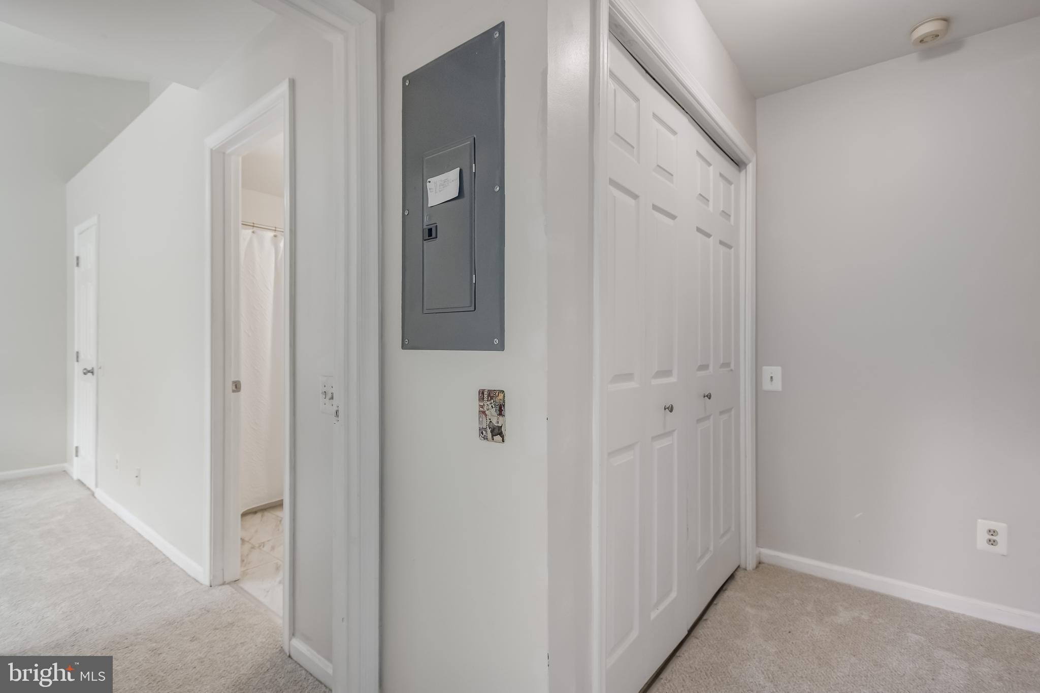 BULL RUN CONDO - Residential