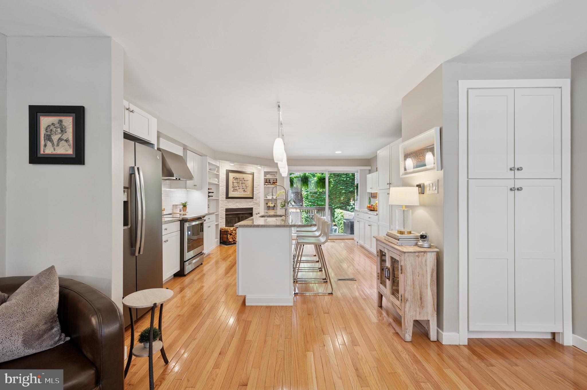 WASHINGTON SQ WEST - Residential