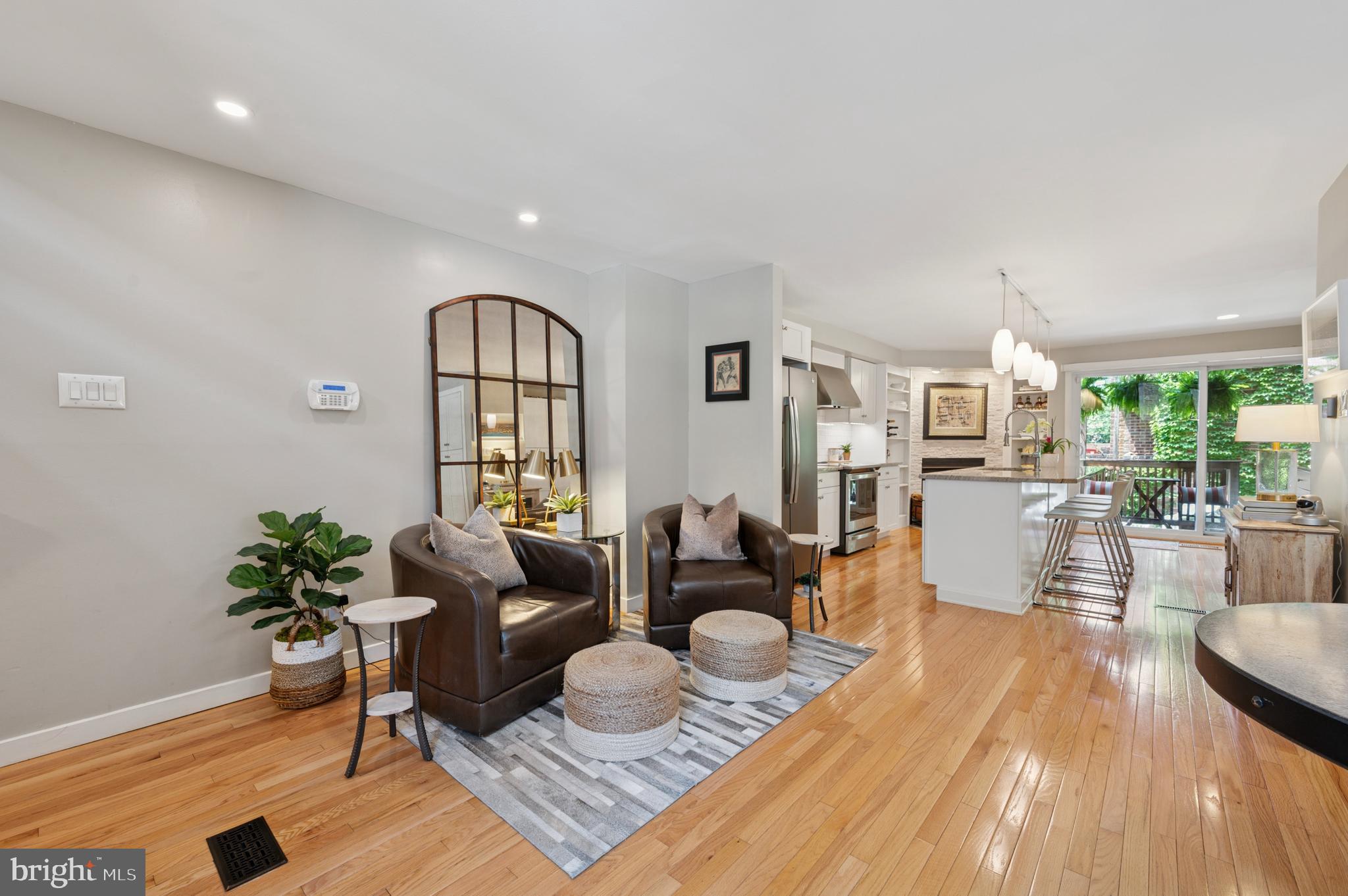 WASHINGTON SQ WEST - Residential