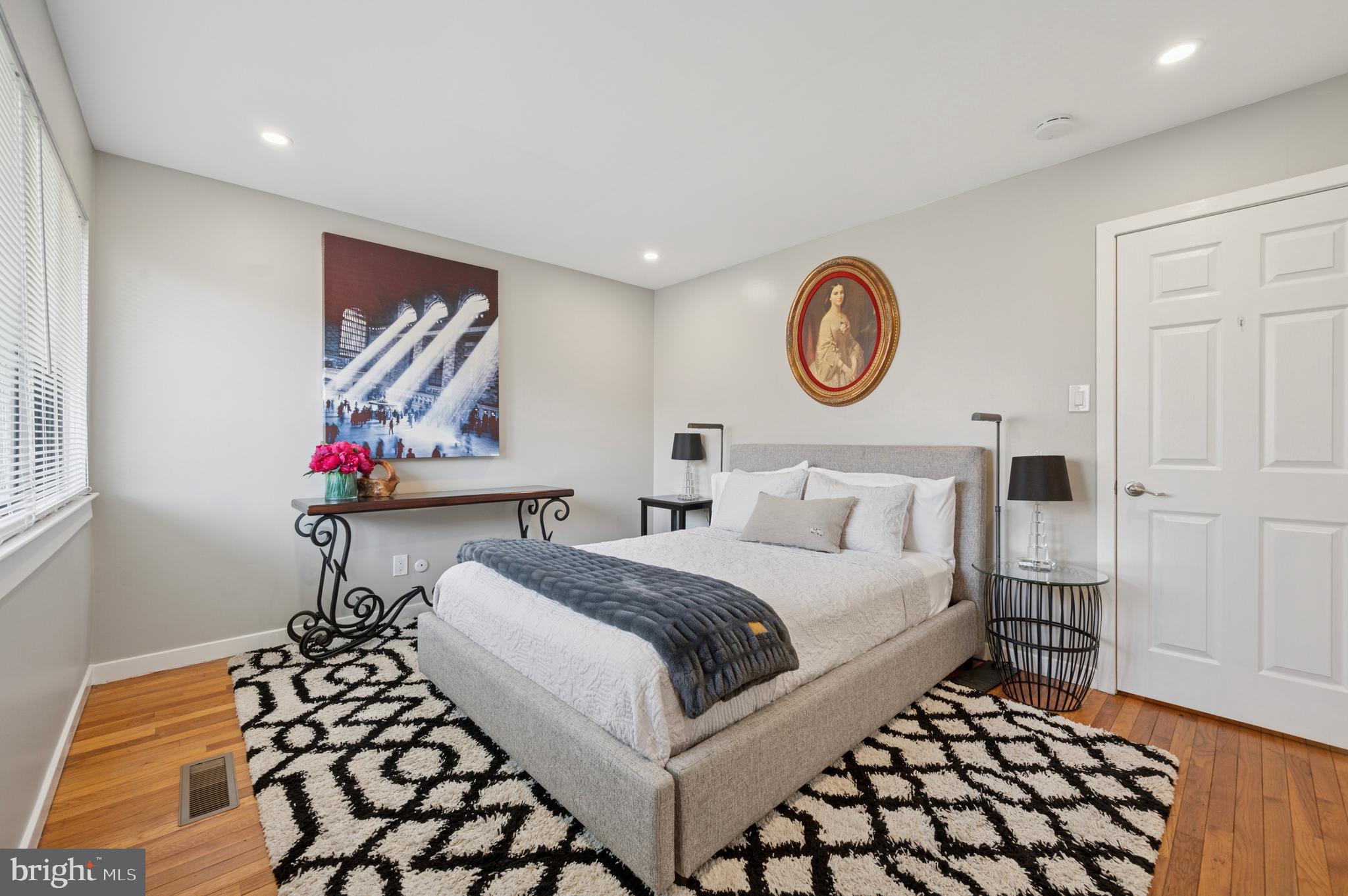 WASHINGTON SQ WEST - Residential