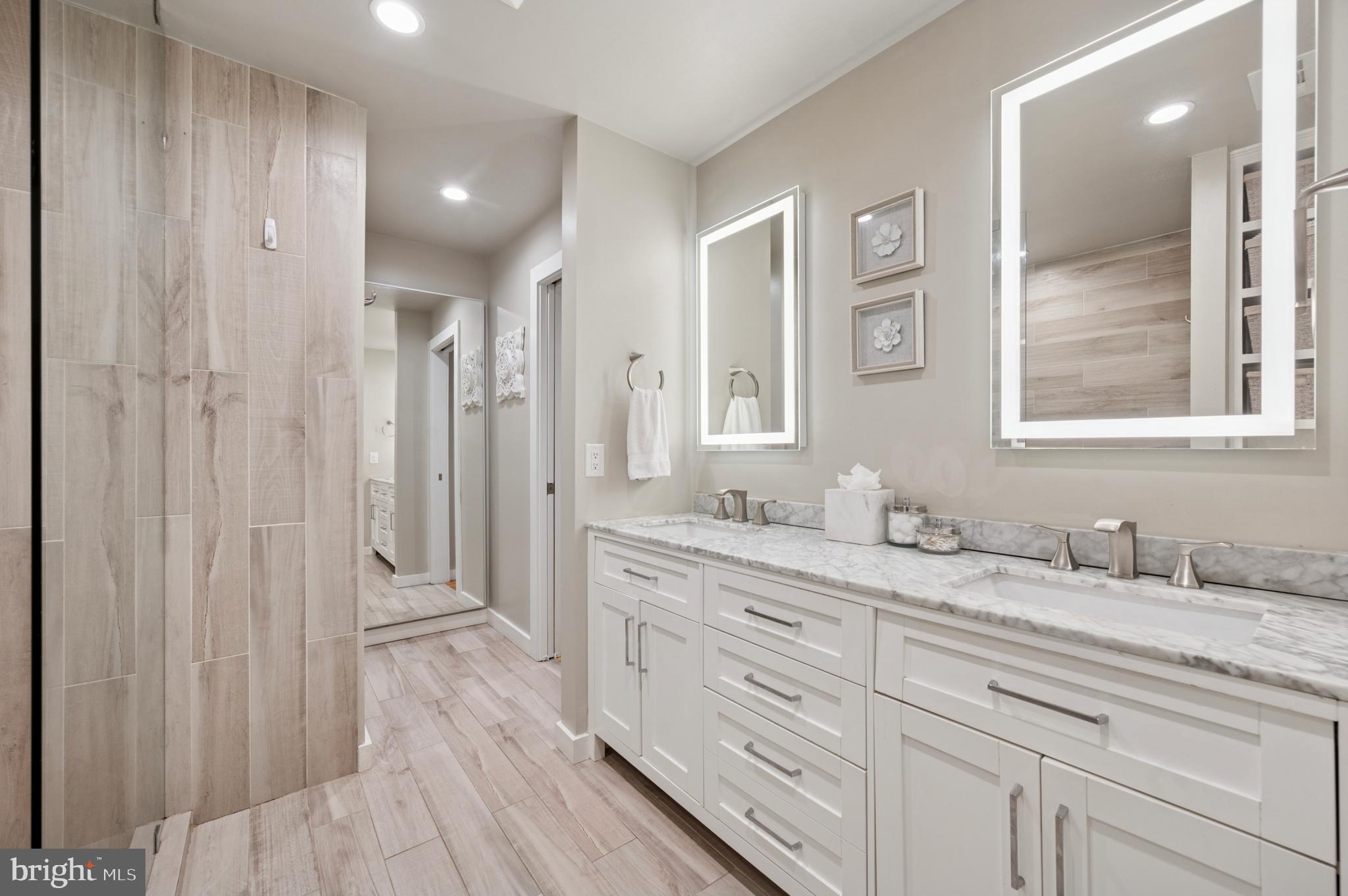 WASHINGTON SQ WEST - Residential