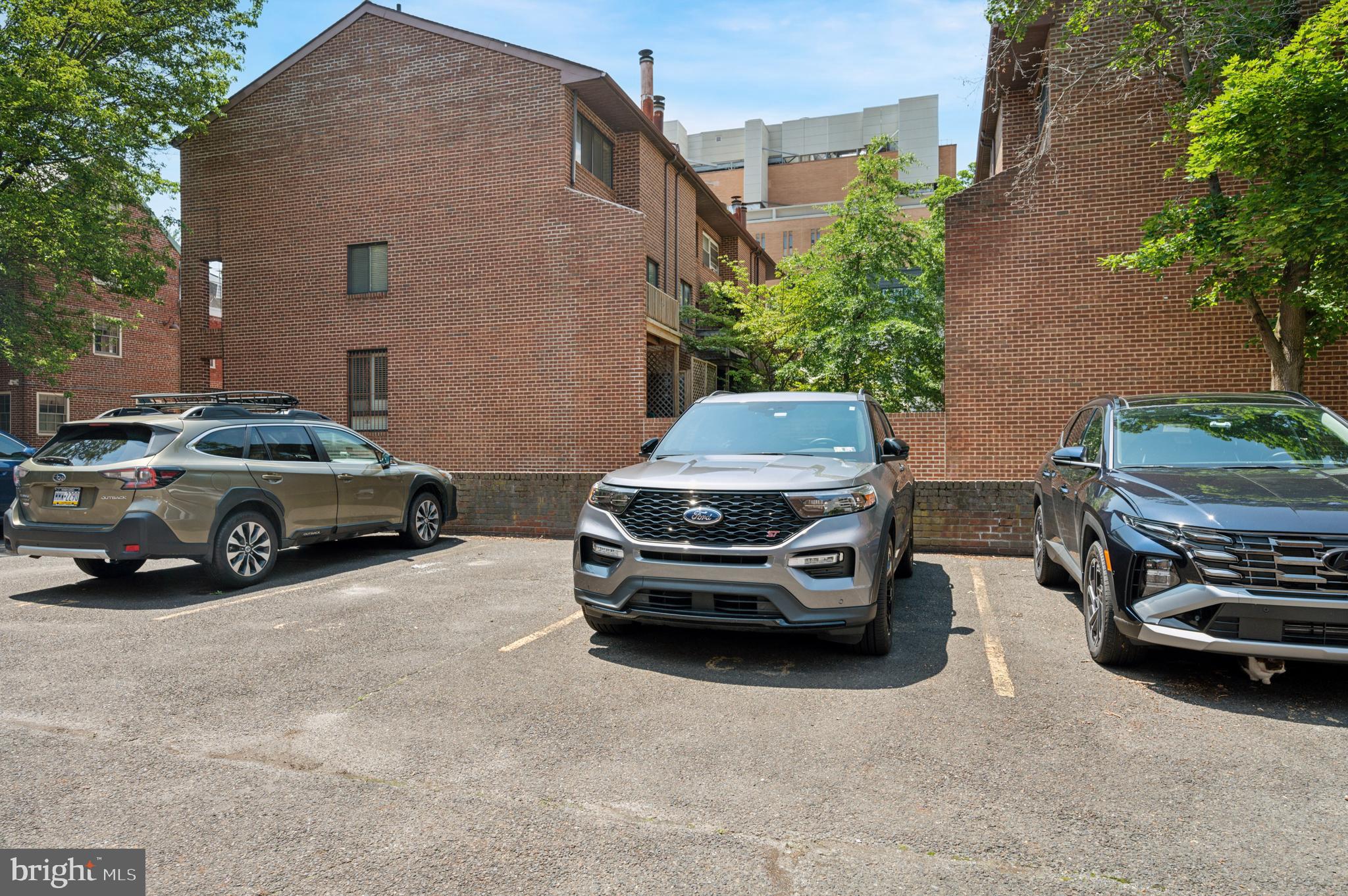 WASHINGTON SQ WEST - Residential