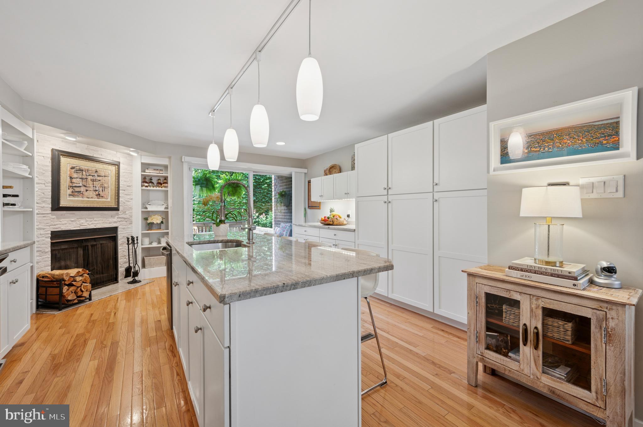 WASHINGTON SQ WEST - Residential