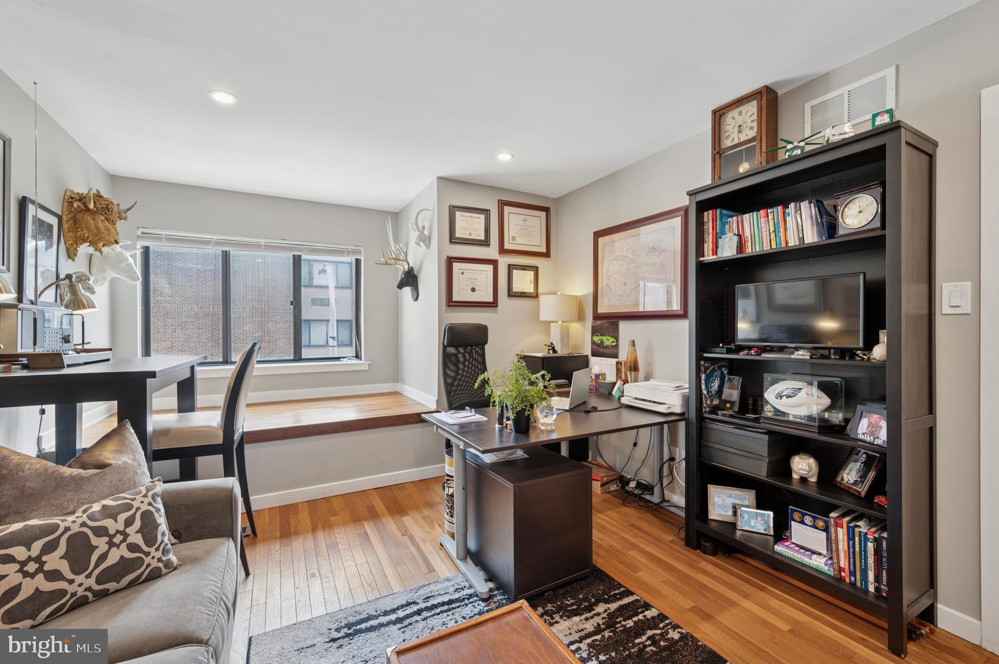 WASHINGTON SQ WEST - Residential