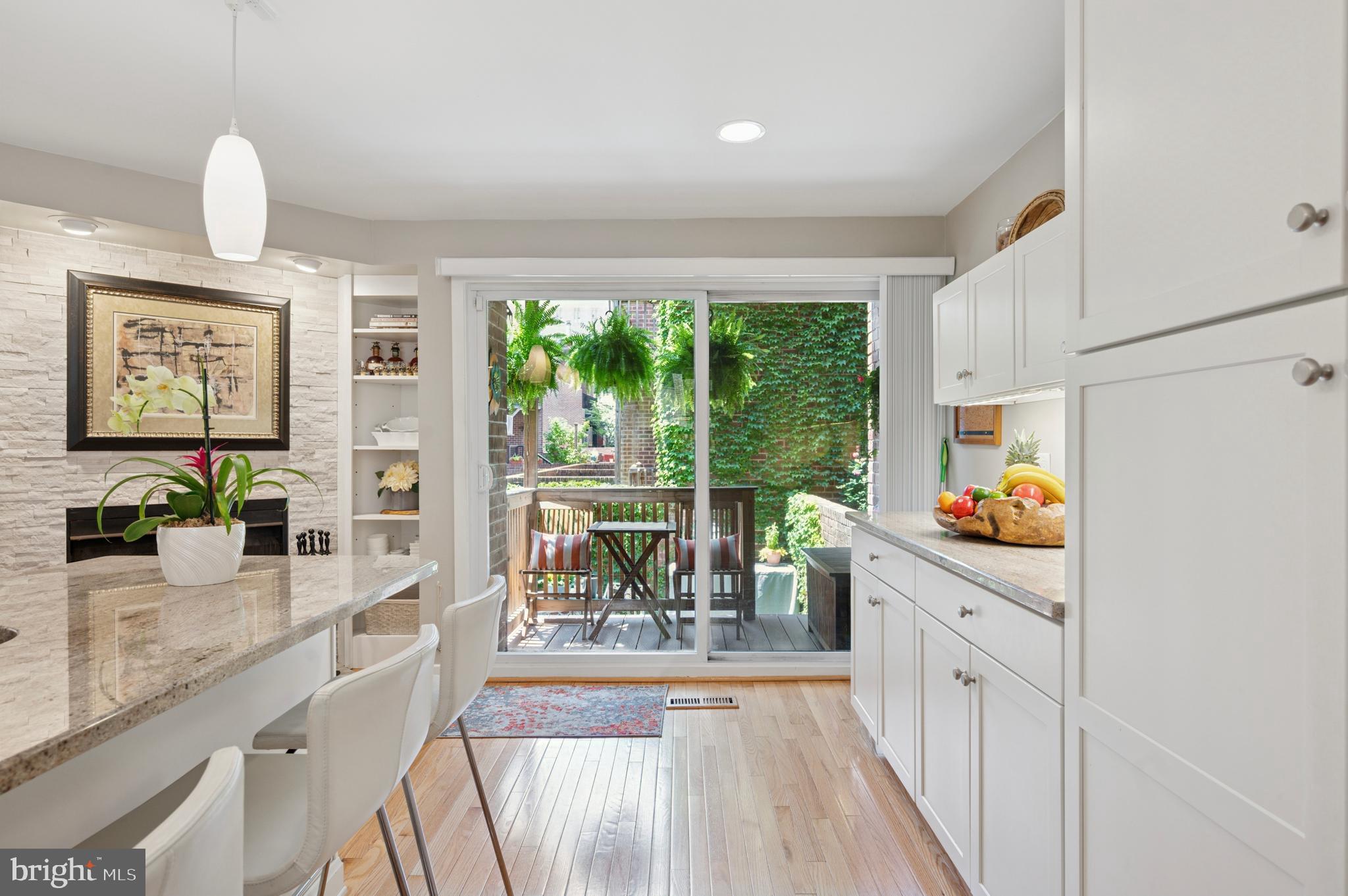 WASHINGTON SQ WEST - Residential