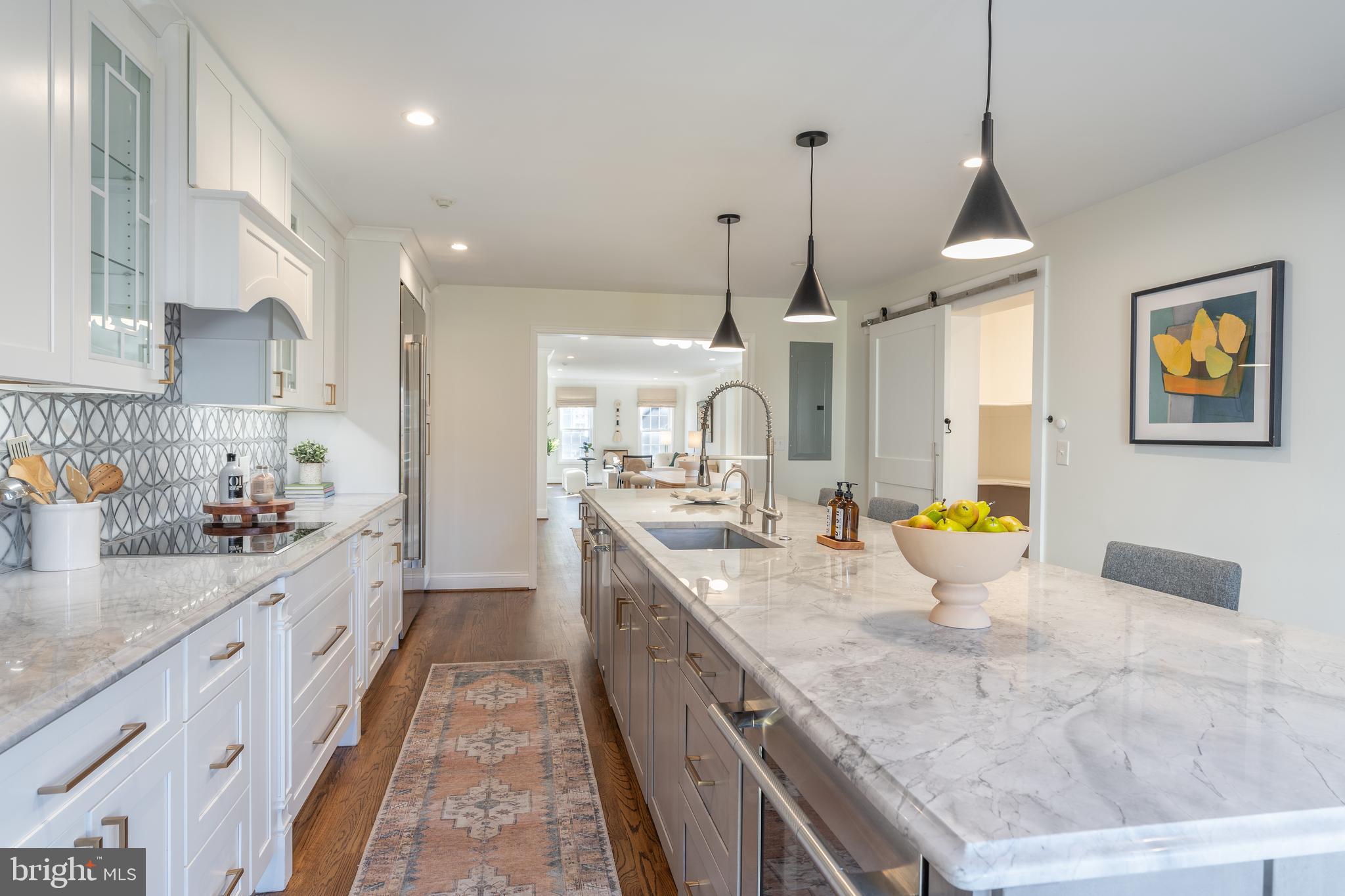 OLD TOWN ALEXANDRIA - Residential