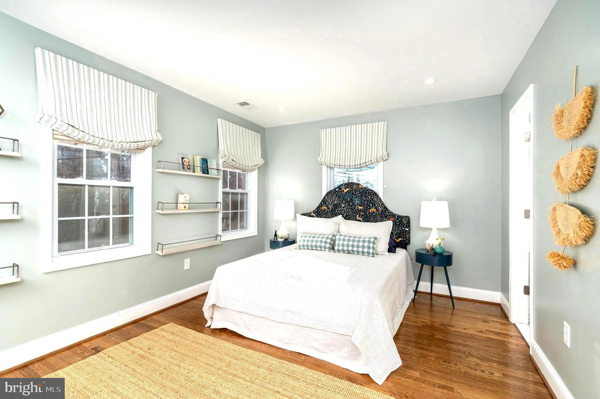 OLD TOWN ALEXANDRIA - Residential