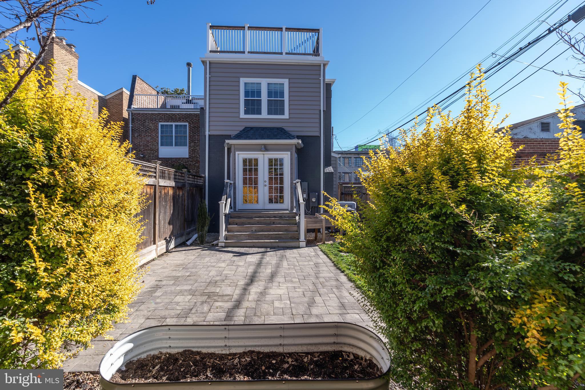 OLD TOWN ALEXANDRIA - Residential