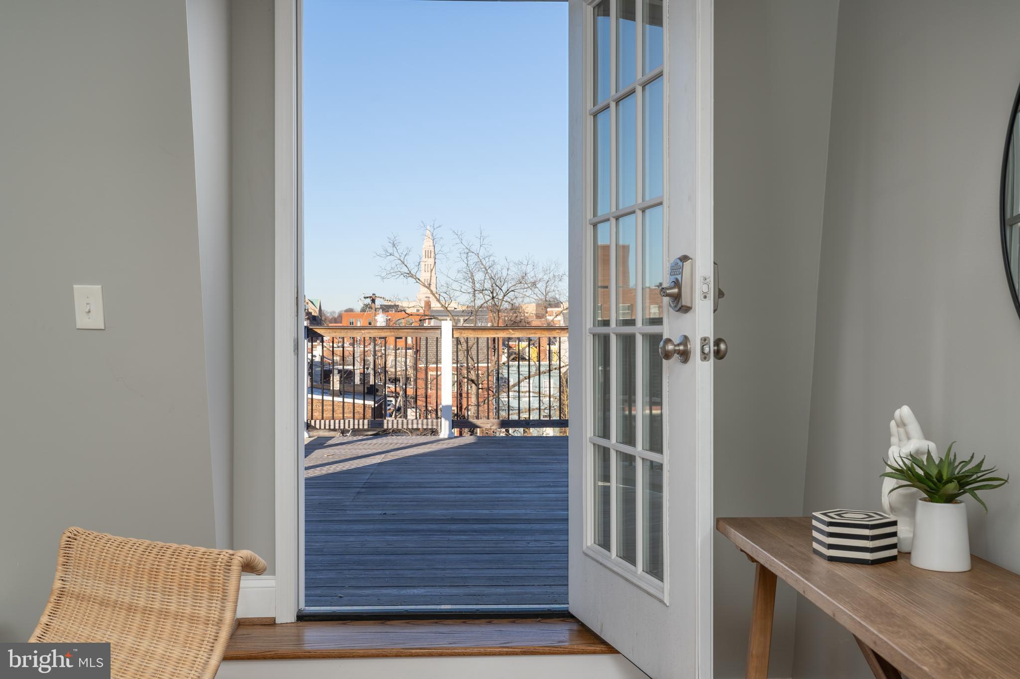 OLD TOWN ALEXANDRIA - Residential