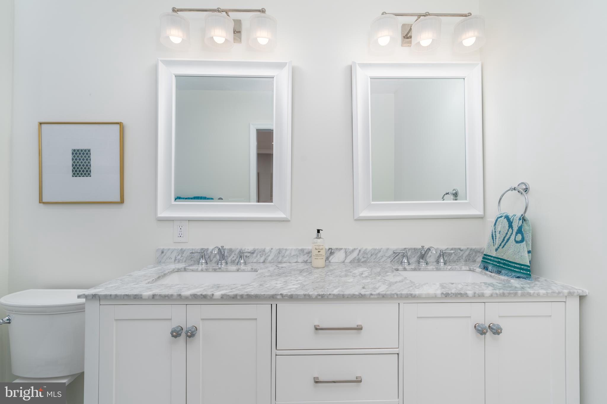 OLD TOWN ALEXANDRIA - Residential