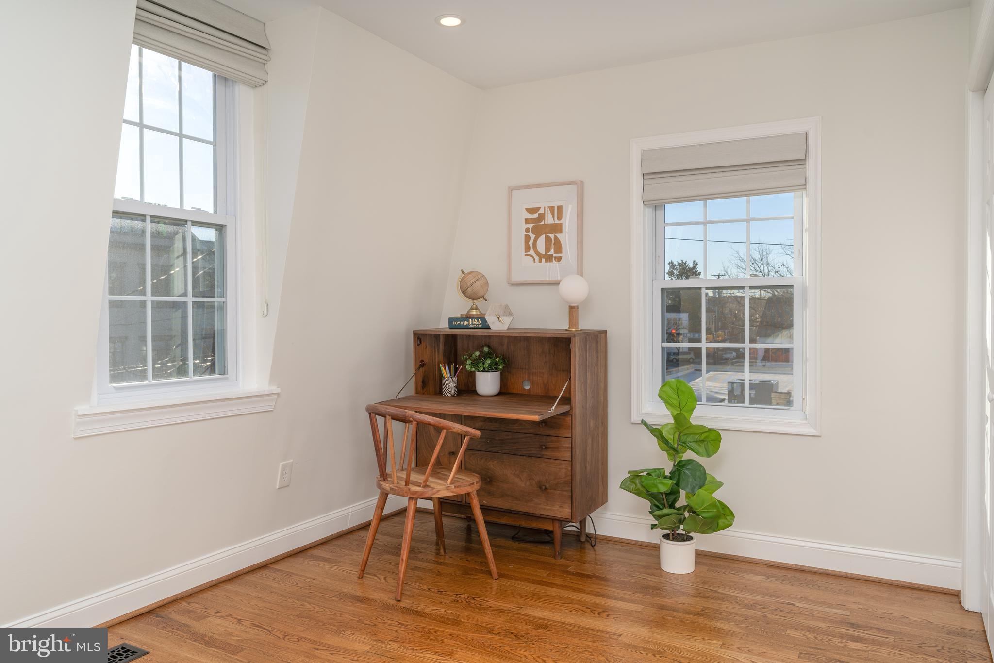 OLD TOWN ALEXANDRIA - Residential