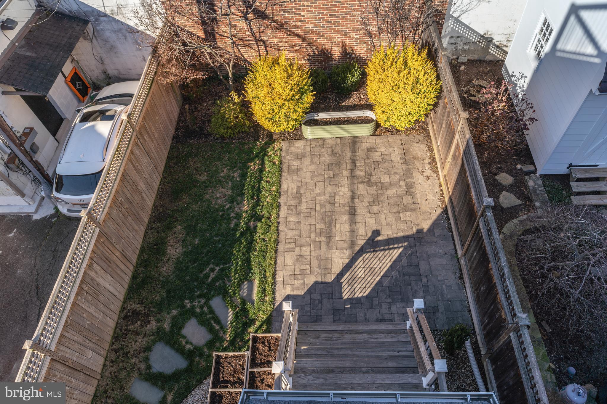 OLD TOWN ALEXANDRIA - Residential